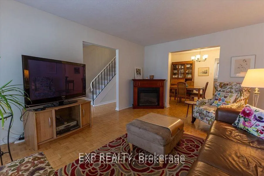 Photo 7 of 422 Kintyre Private, Ottawa, Carleton Square — HOMEH