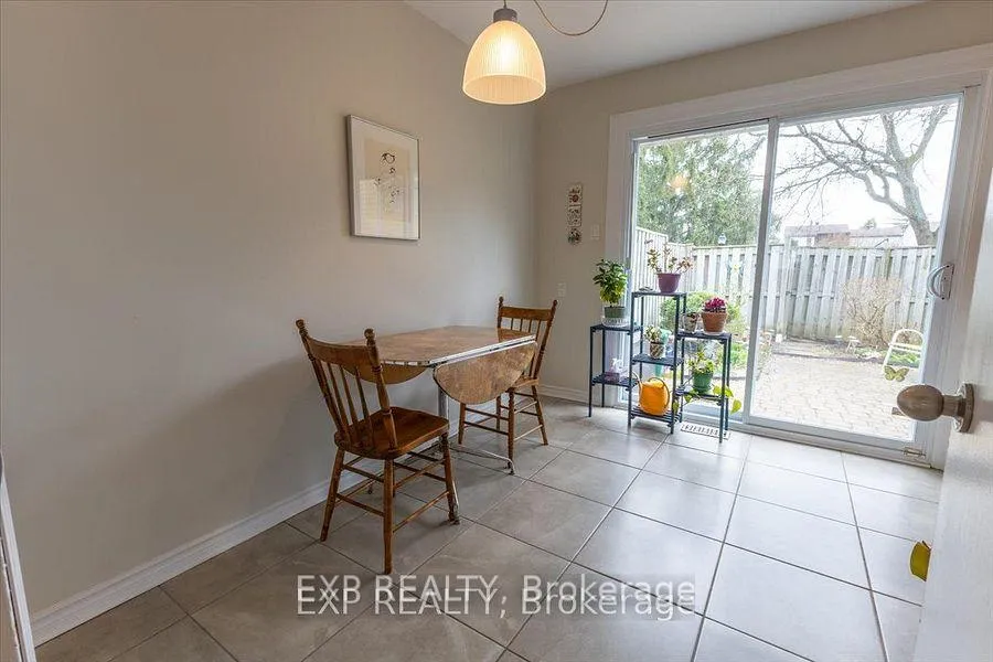 Photo 14 of 422 Kintyre Private, Ottawa, Carleton Square — HOMEH