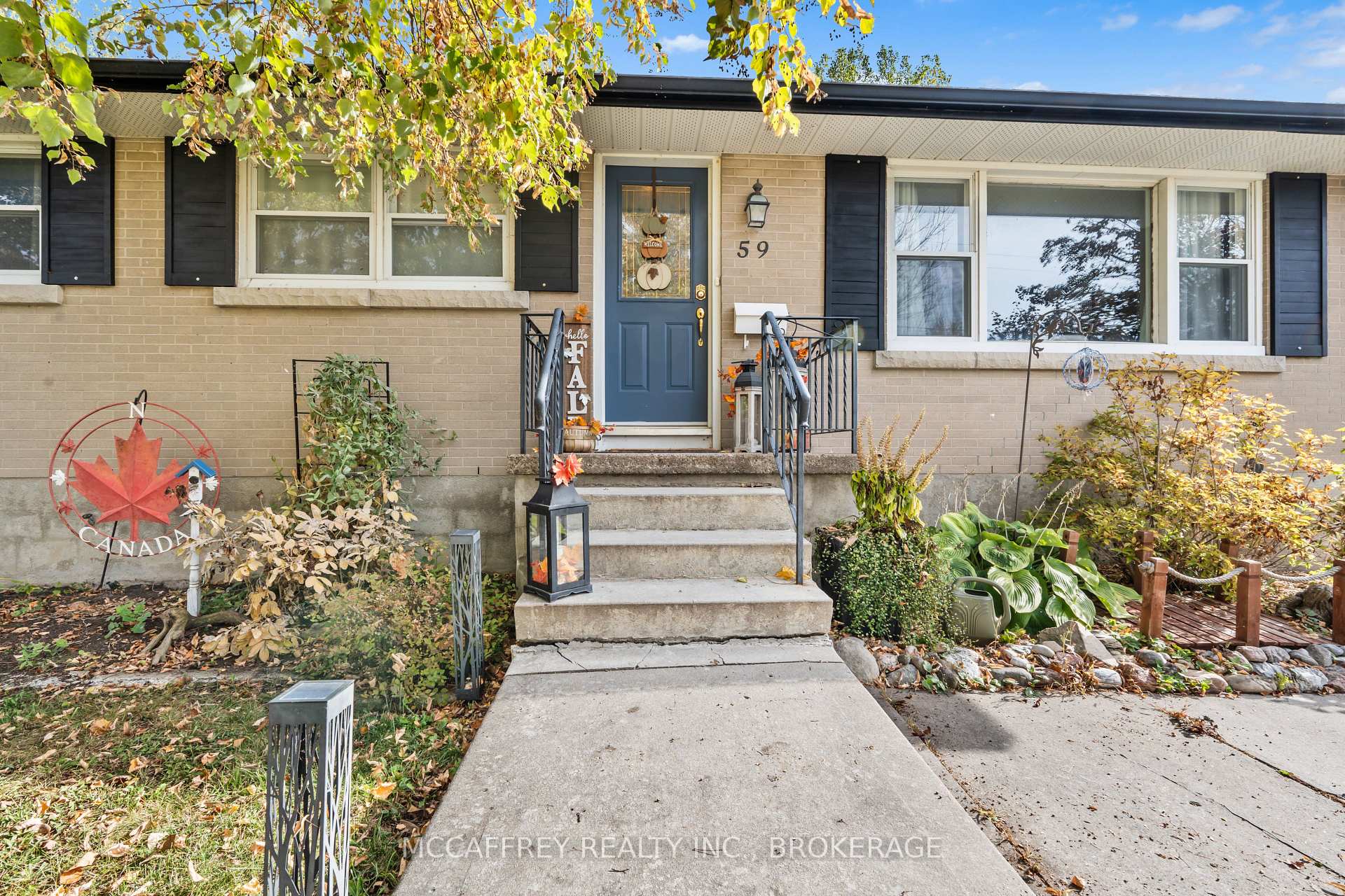 Photo 2 of 59 Loyalist Avenue, Loyalist, Amherstview — HOMEH