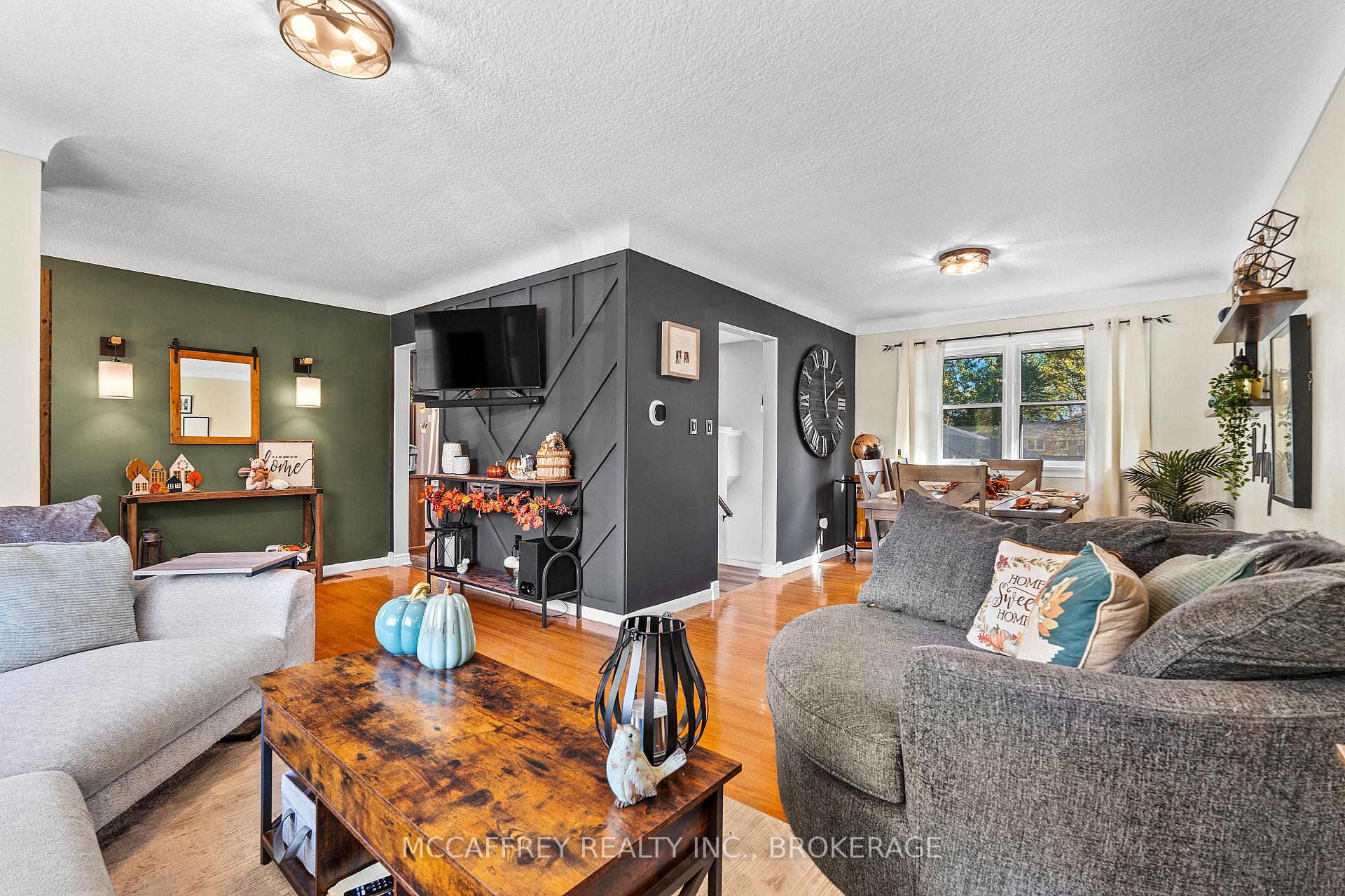 Photo 7 of 59 Loyalist Avenue, Loyalist, Amherstview — HOMEH