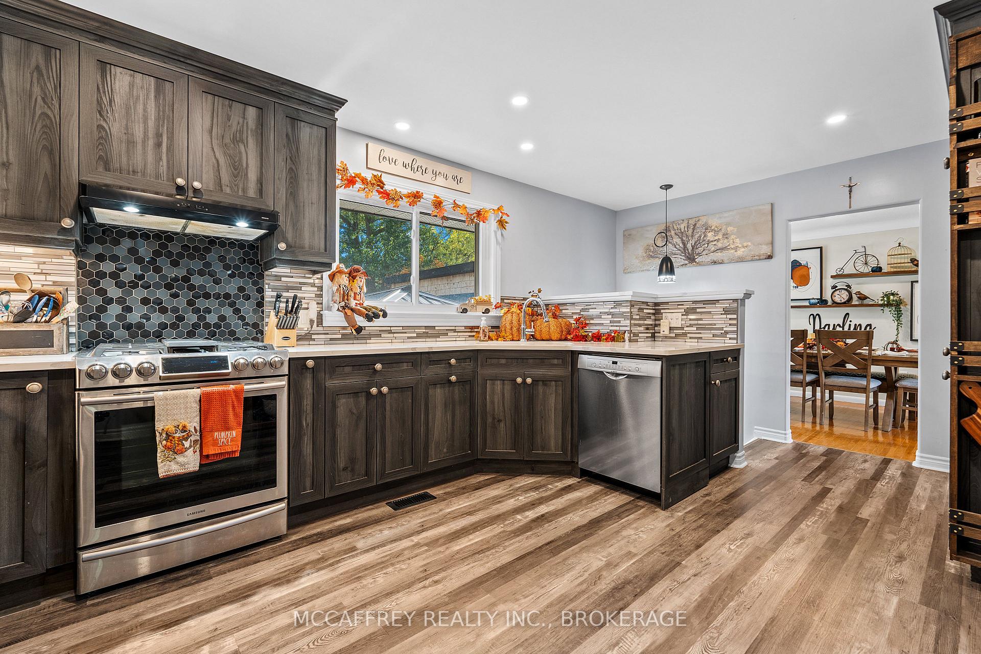 Photo 13 of 59 Loyalist Avenue, Loyalist, Amherstview — HOMEH