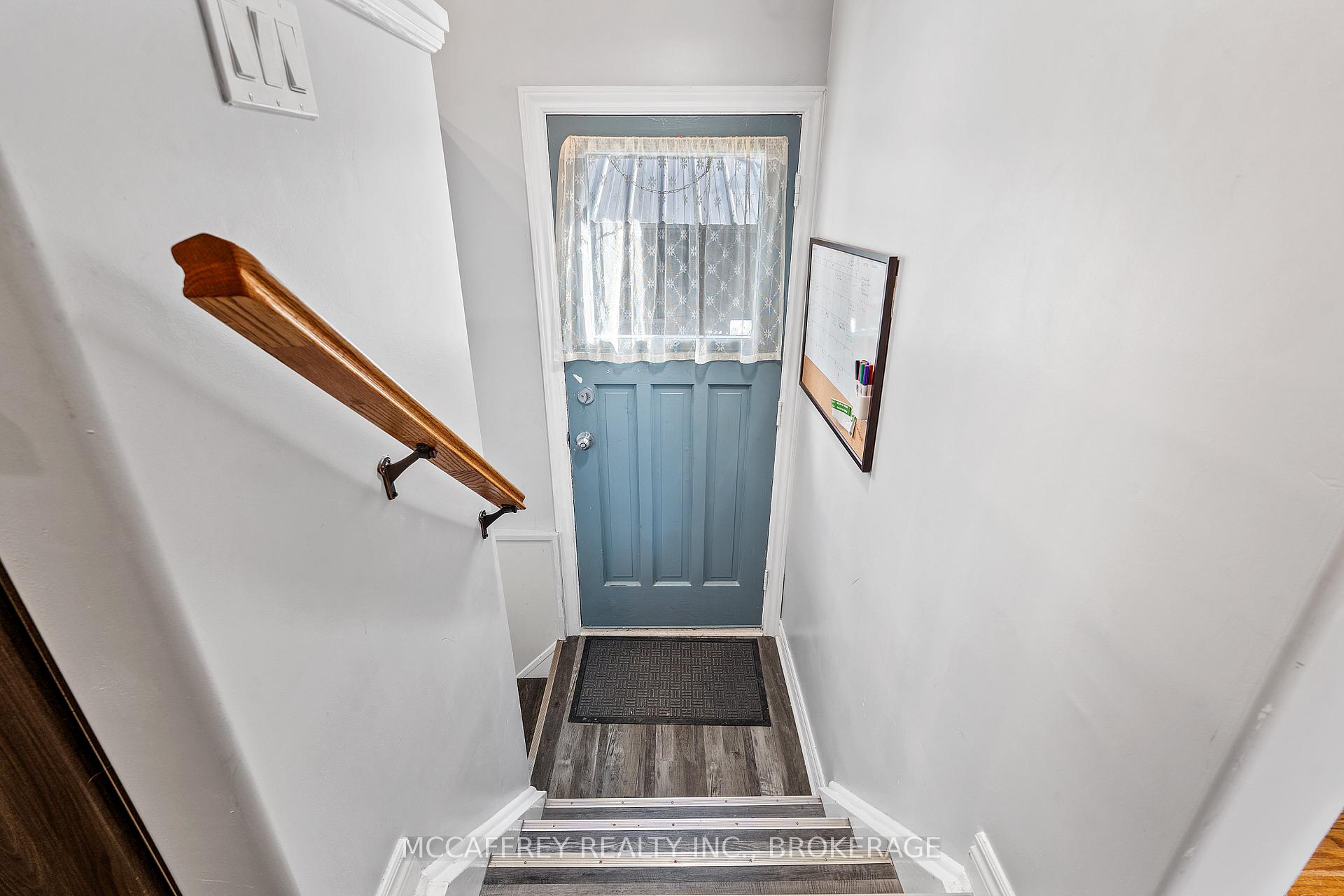 Photo 21 of 59 Loyalist Avenue, Loyalist, Amherstview — HOMEH