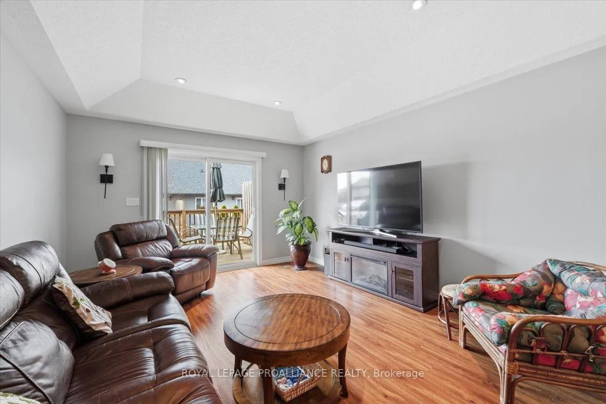 Photo 14 of 74 Conger Drive, Prince Edward County, Wellington — HOMEH