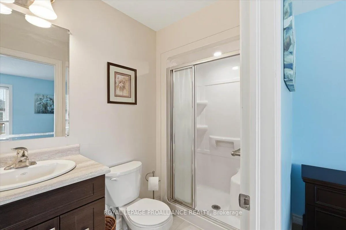 Photo 23 of 74 Conger Drive, Prince Edward County, Wellington — HOMEH