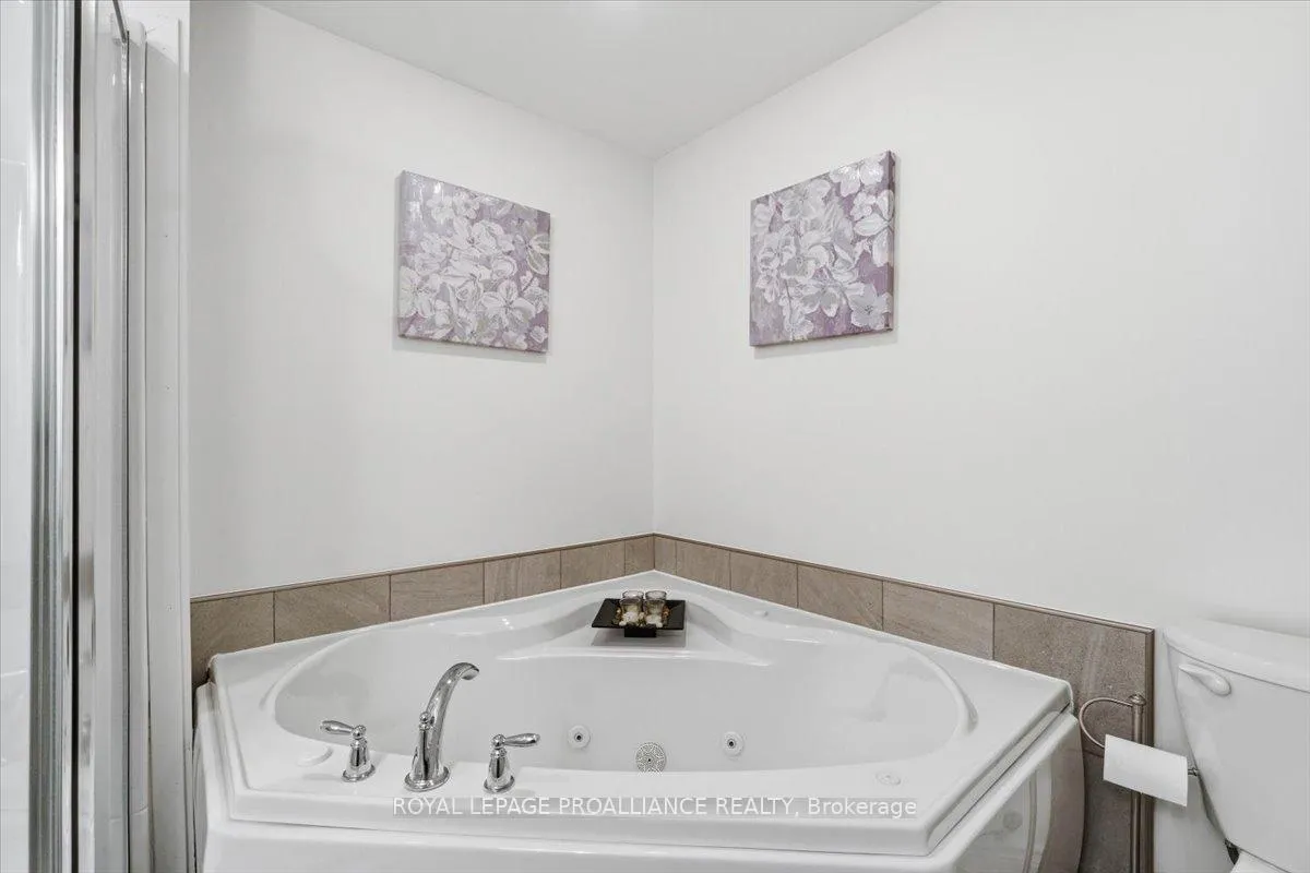 Photo 31 of 74 Conger Drive, Prince Edward County, Wellington — HOMEH