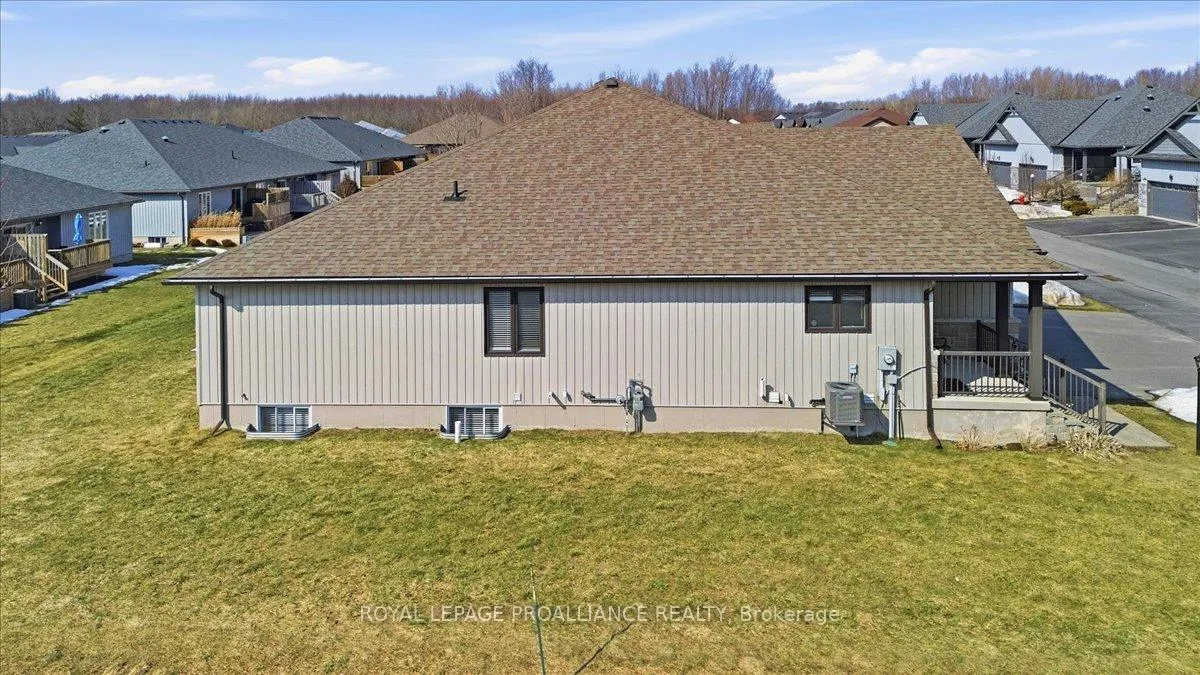 Photo 38 of 74 Conger Drive, Prince Edward County, Wellington — HOMEH