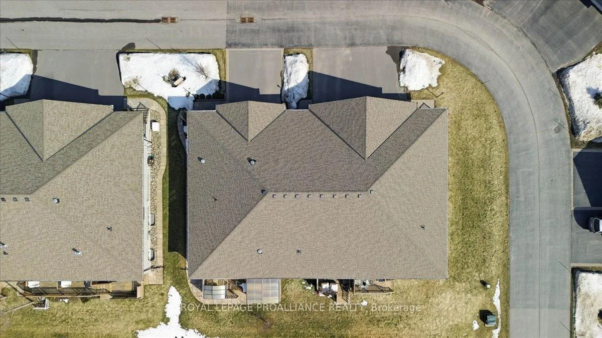 Photo 43 of 74 Conger Drive, Prince Edward County, Wellington — HOMEH