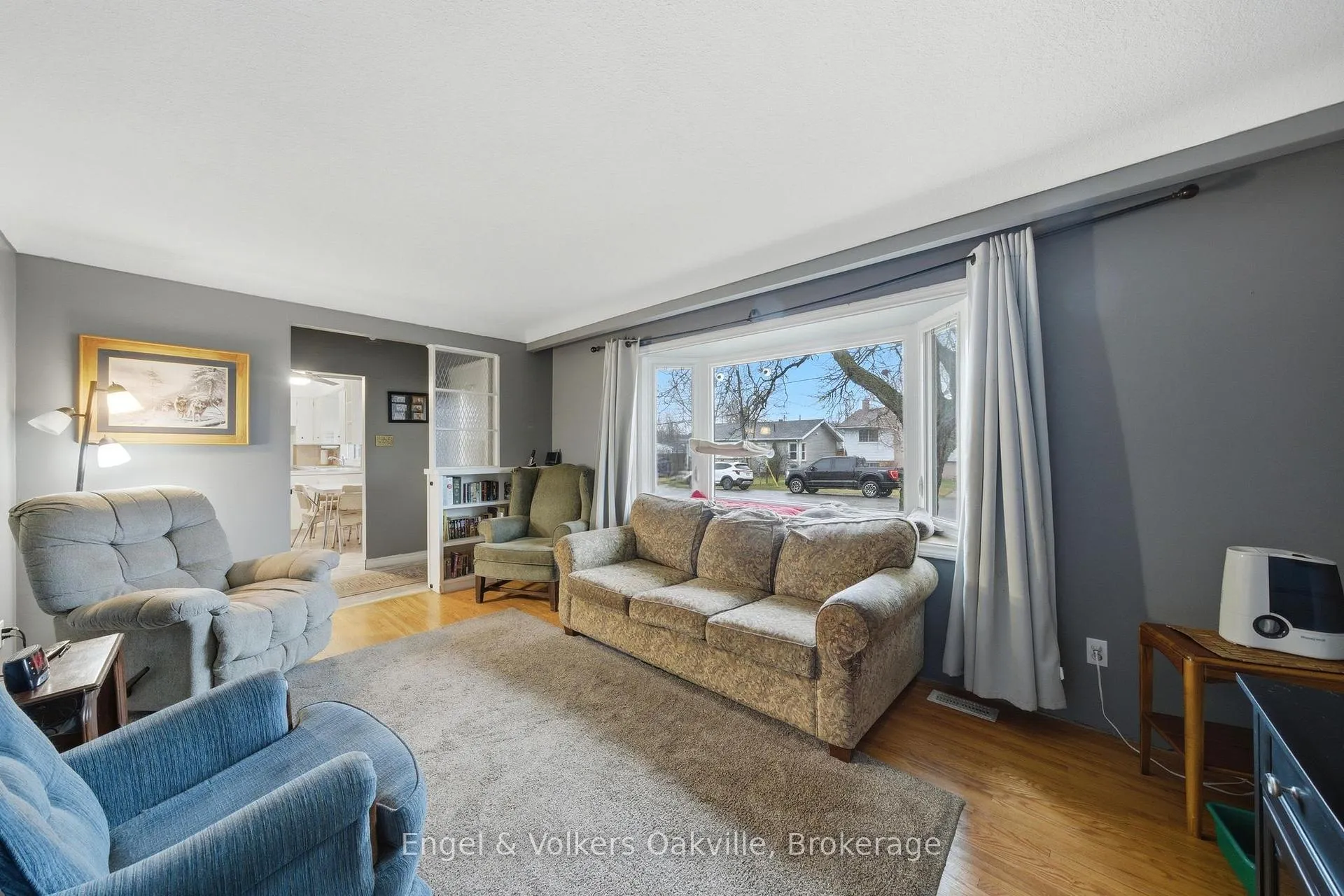 Photo 7 of 56 Bloomfield Avenue, St. Catharines, Secord Woods — HOMEH