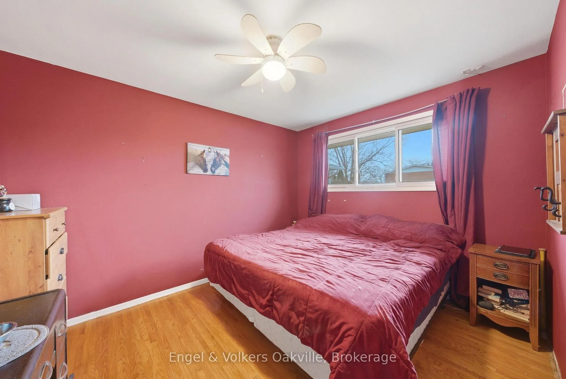 Photo 16 of 56 Bloomfield Avenue, St. Catharines, Secord Woods — HOMEH