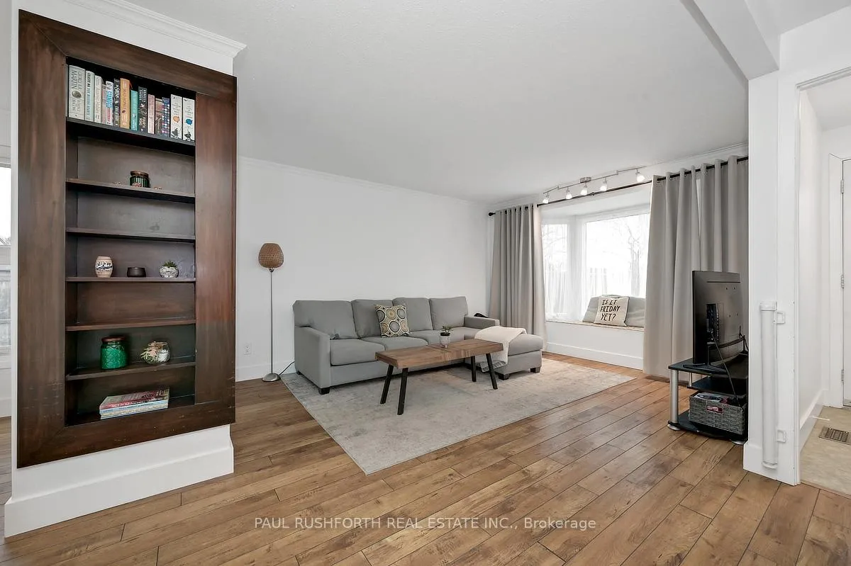 Photo 5 of 2 Dolan Drive, Ottawa, Barrhaven - Pheasant Run — HOMEH