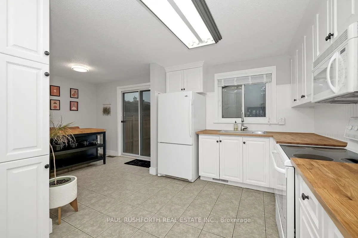 Photo 16 of 2 Dolan Drive, Ottawa, Barrhaven - Pheasant Run — HOMEH