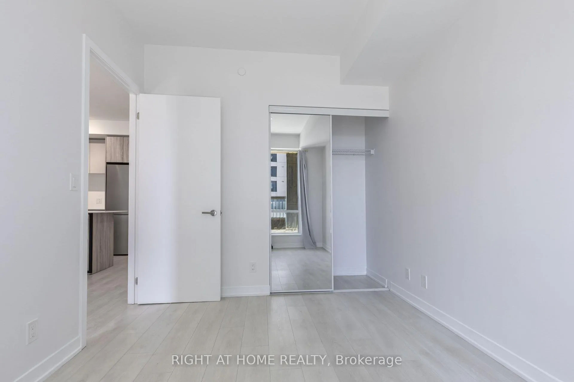Photo 3 of Unit 320, 7950 Bathurst Street, Vaughan, Beverley Glen — HOMEH
