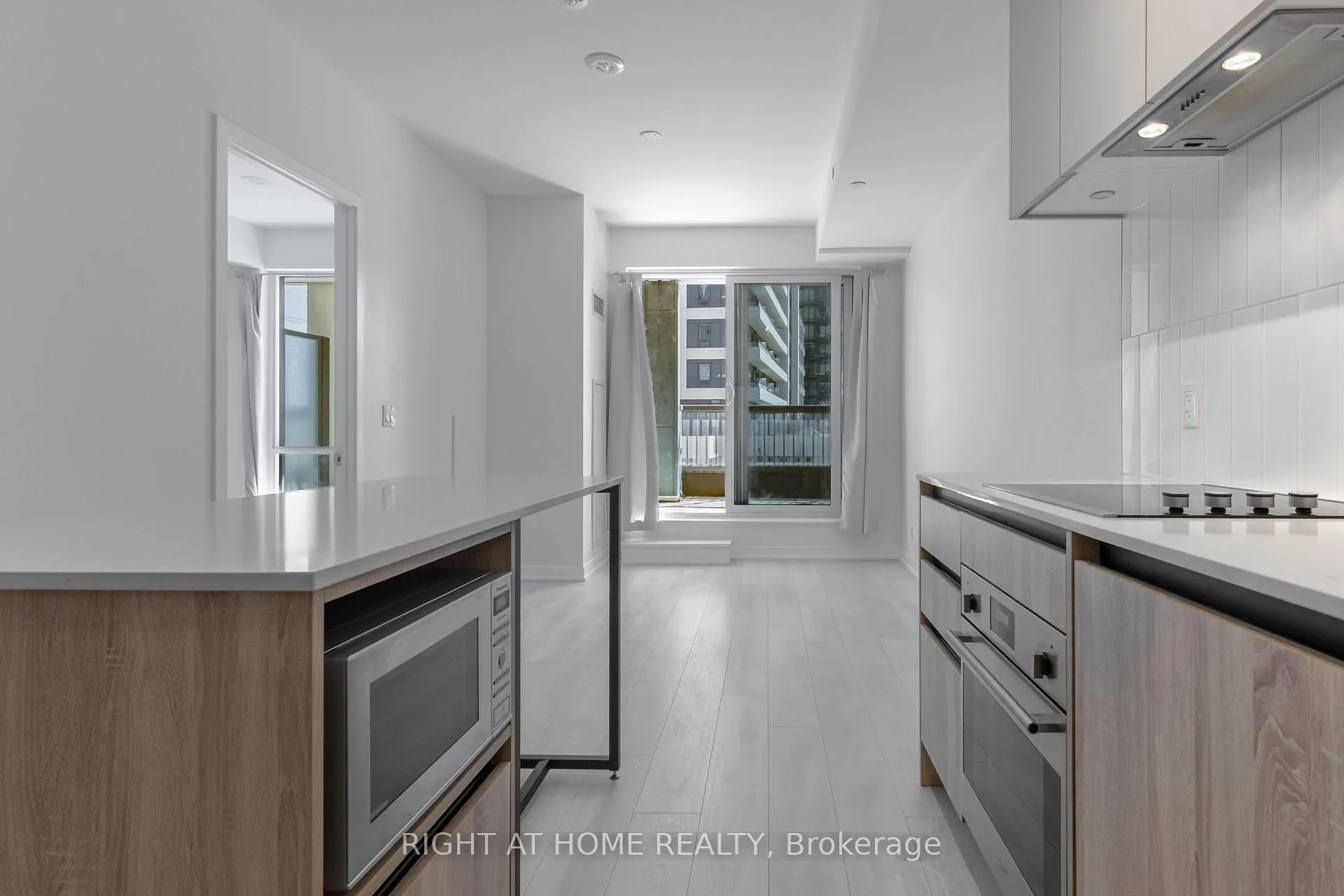 Photo 9 of Unit 320, 7950 Bathurst Street, Vaughan, Beverley Glen — HOMEH