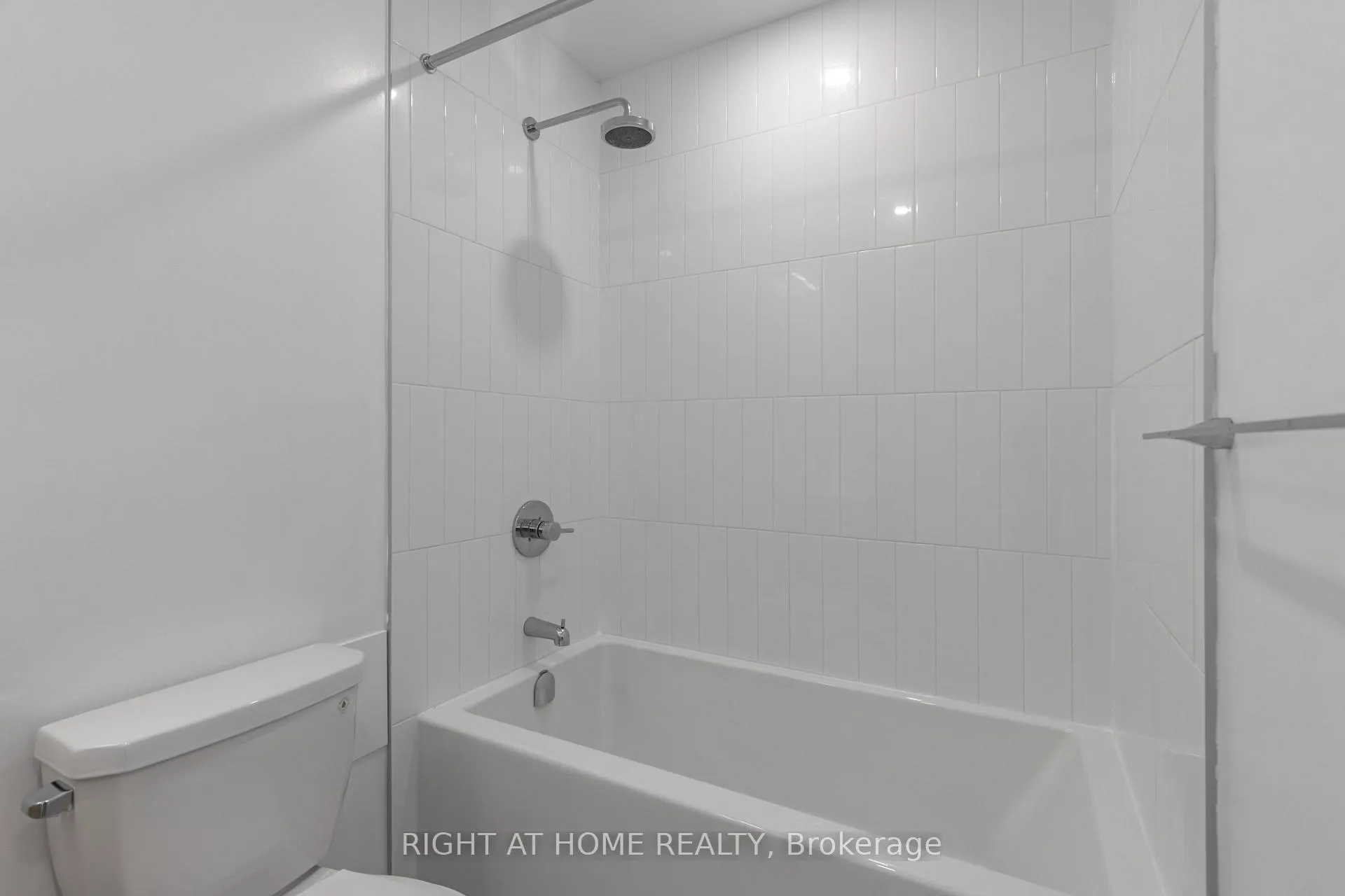 Photo 15 of Unit 320, 7950 Bathurst Street, Vaughan, Beverley Glen — HOMEH