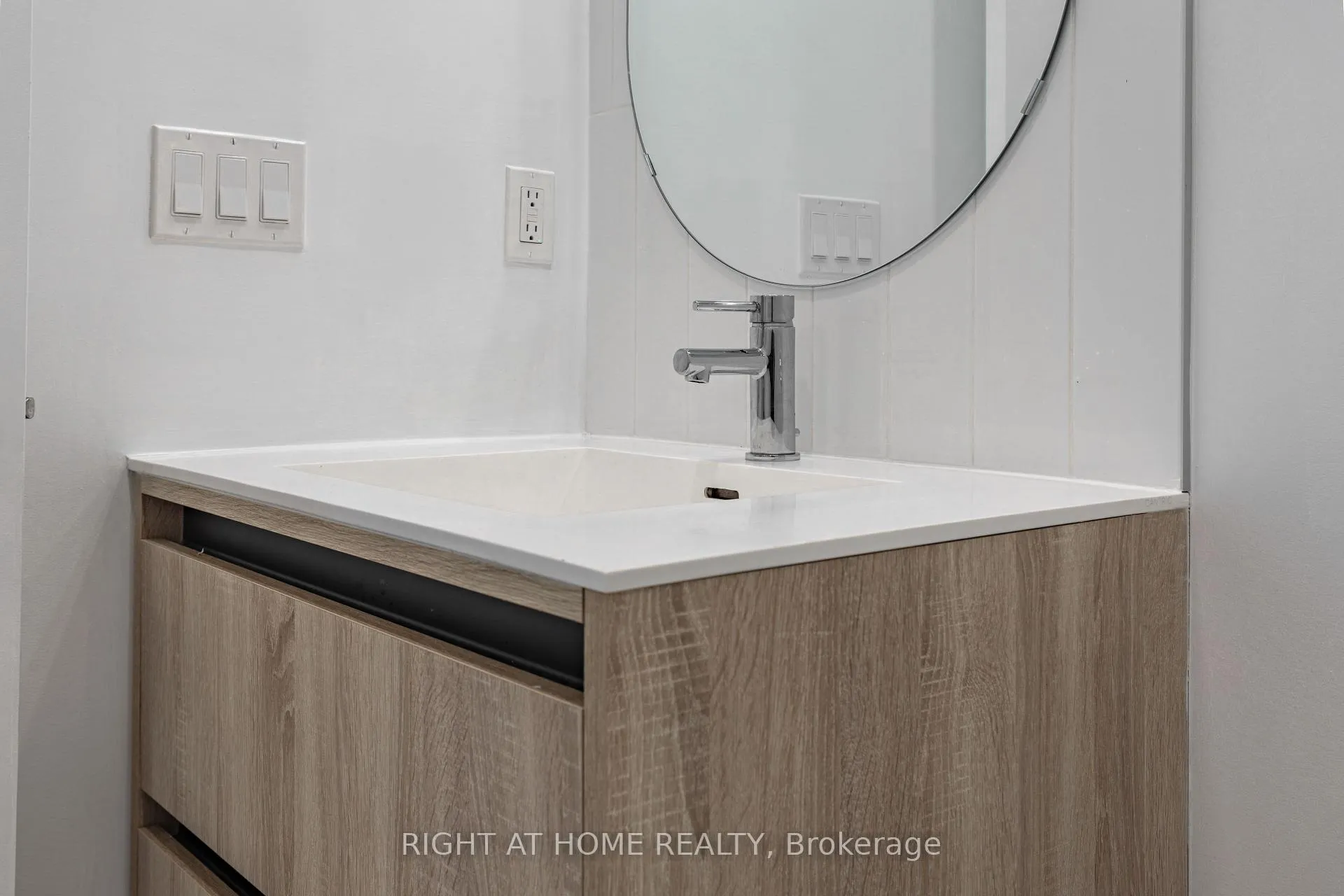 Photo 16 of Unit 320, 7950 Bathurst Street, Vaughan, Beverley Glen — HOMEH