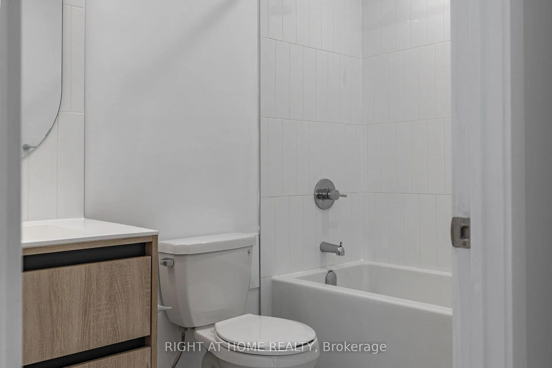 Photo 20 of Unit 320, 7950 Bathurst Street, Vaughan, Beverley Glen — HOMEH