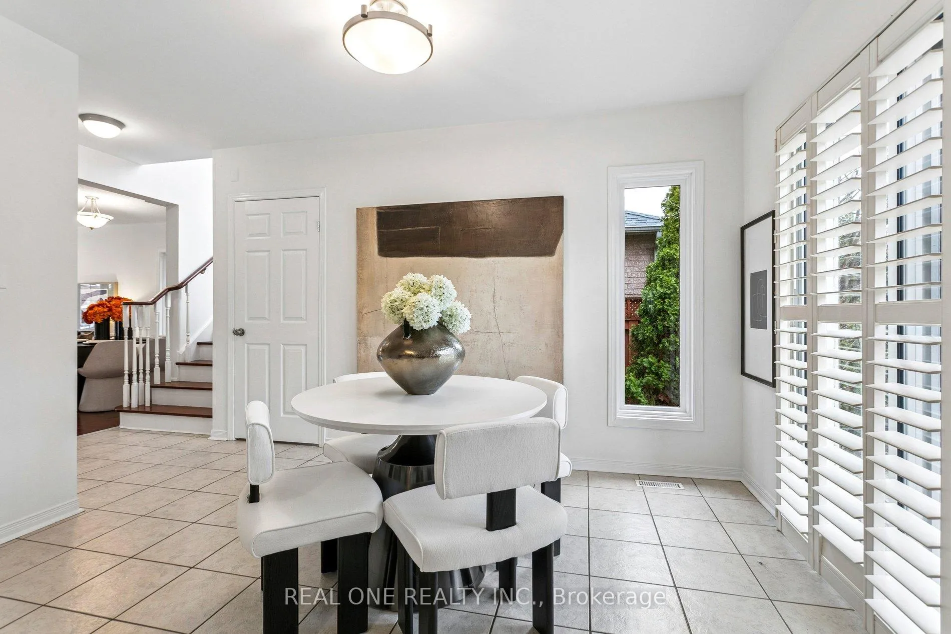 Photo 12 of 2262 Pell Crescent, Oakville, Westmount — HOMEH