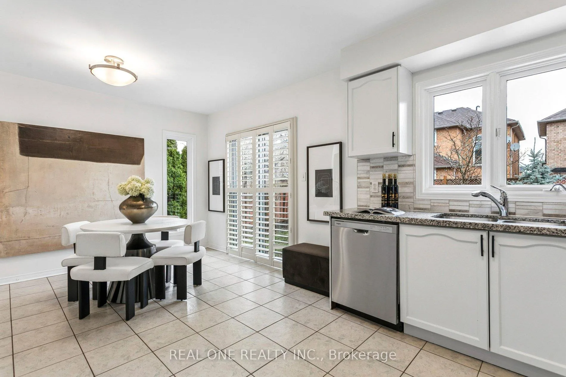 Photo 16 of 2262 Pell Crescent, Oakville, Westmount — HOMEH