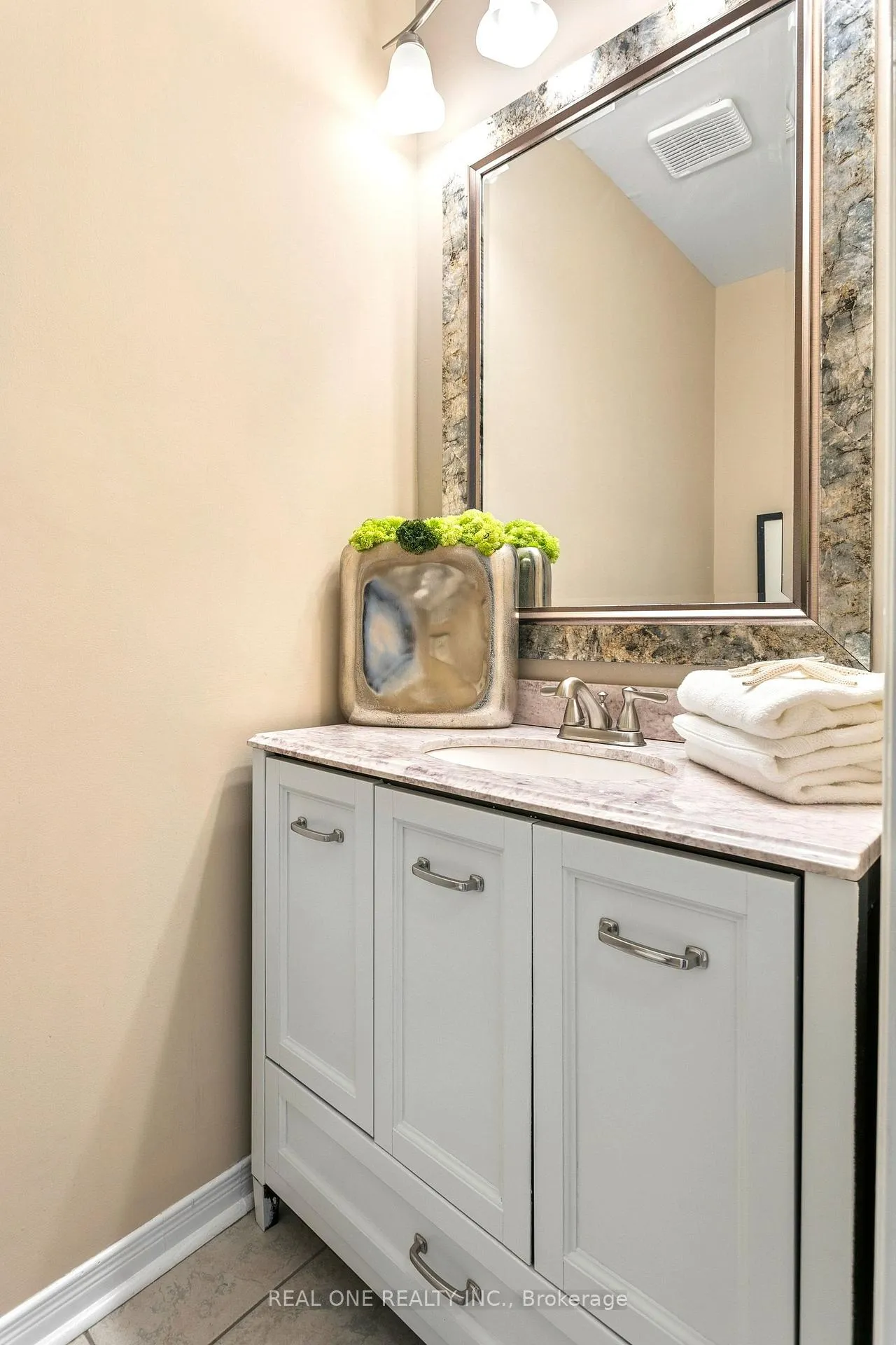 Photo 17 of 2262 Pell Crescent, Oakville, Westmount — HOMEH
