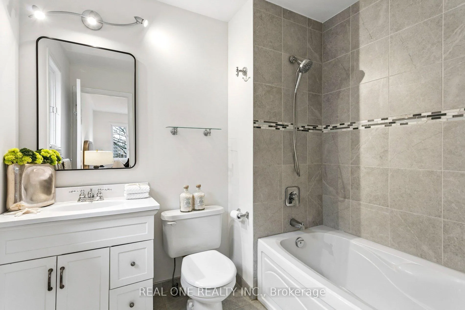 Photo 29 of 2262 Pell Crescent, Oakville, Westmount — HOMEH