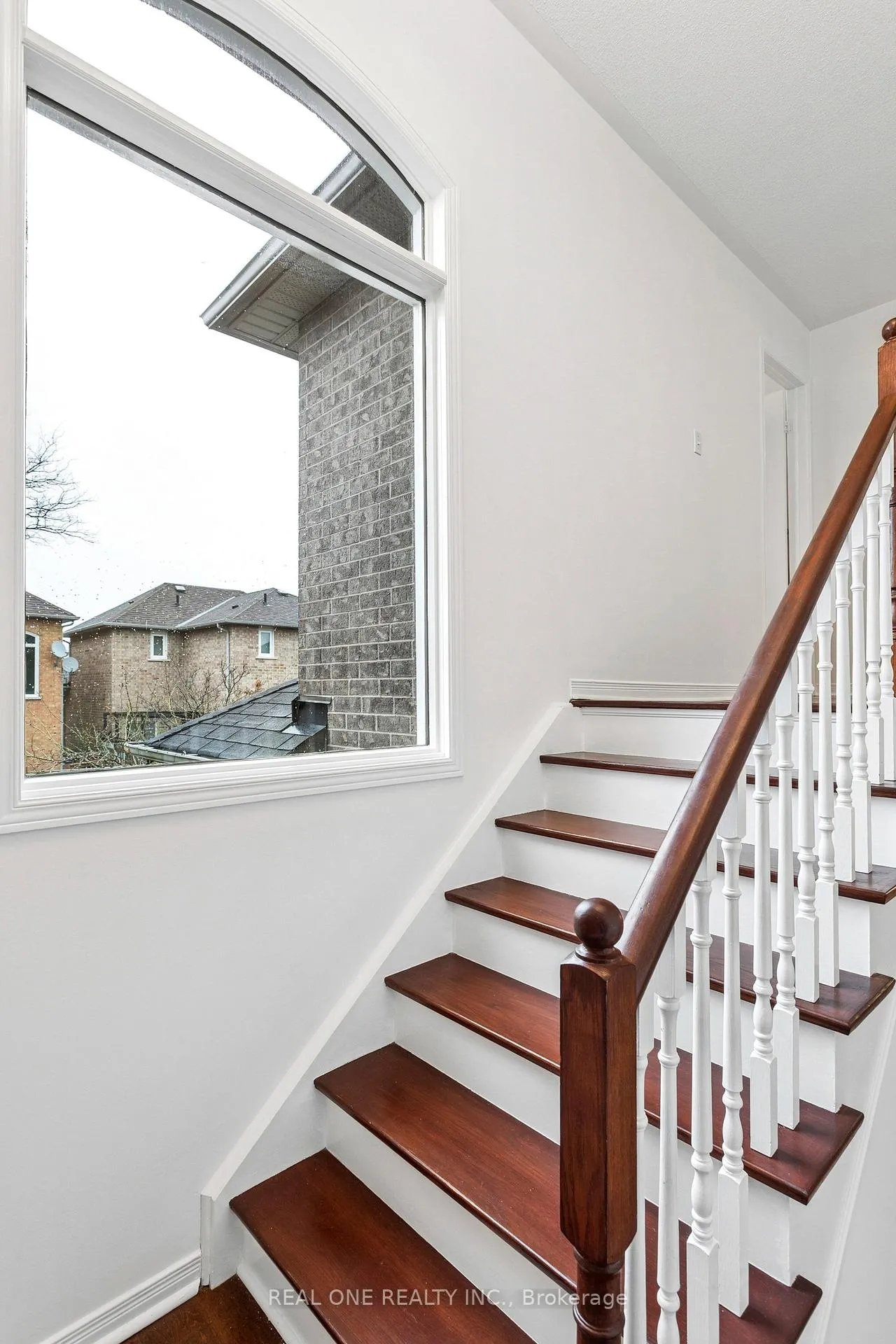 Photo 38 of 2262 Pell Crescent, Oakville, Westmount — HOMEH