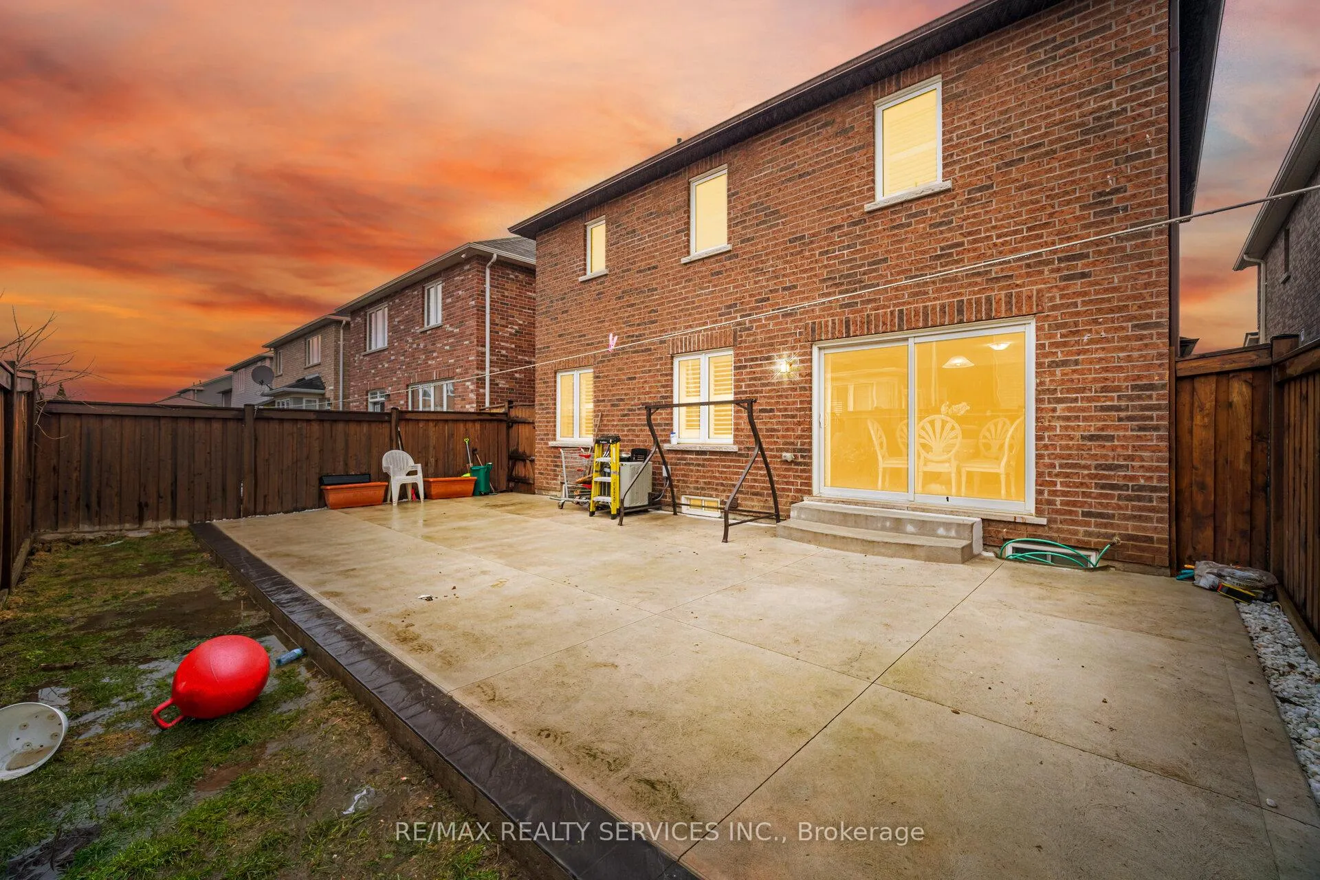 Photo 50 of 31 Miracle Trail, Brampton, Northwest Brampton — HOMEH