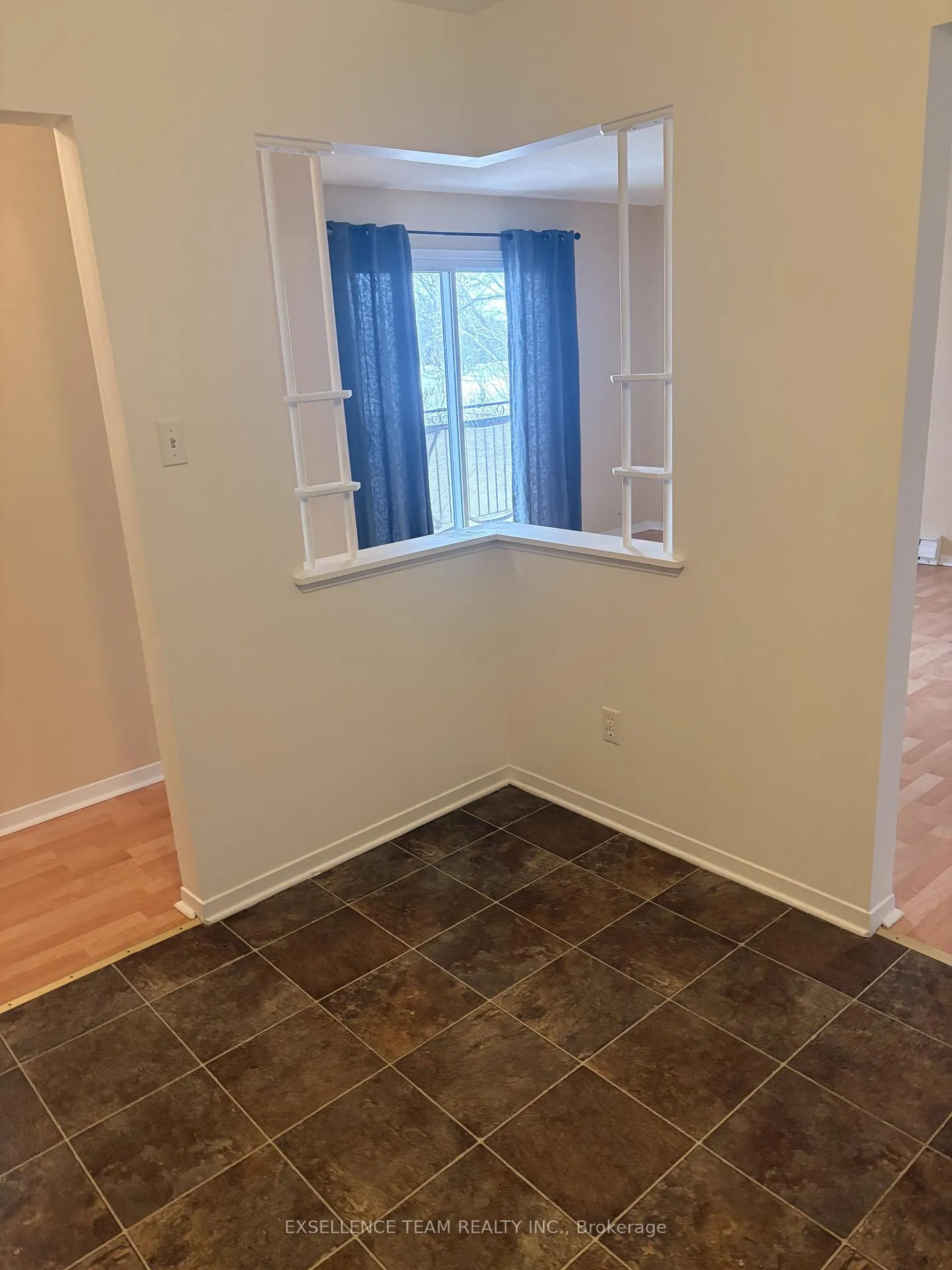 Photo 12 of 220 Kenyon Street, North Glengarry, Alexandria — HOMEH