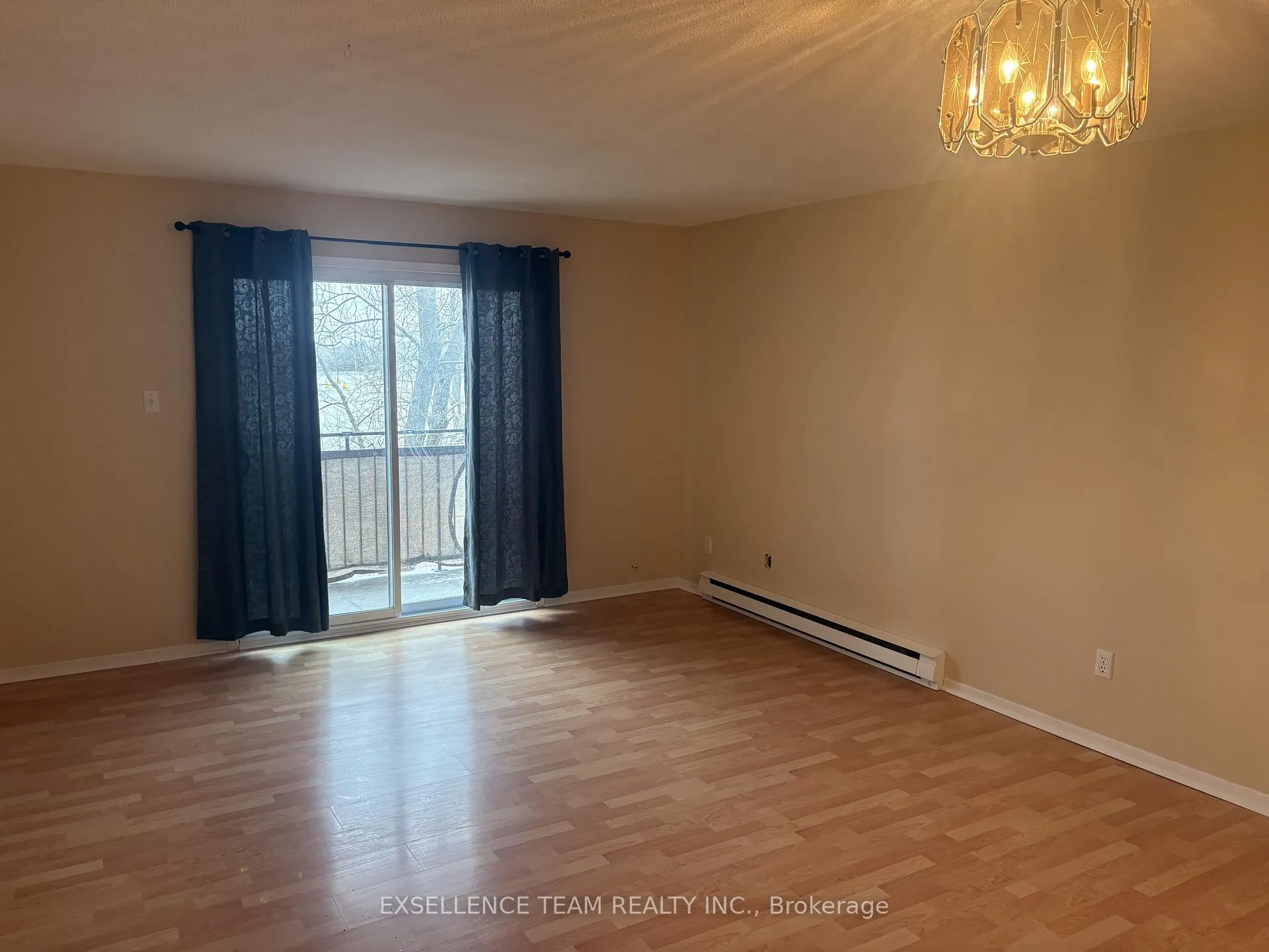 Photo 31 of 220 Kenyon Street, North Glengarry, Alexandria — HOMEH