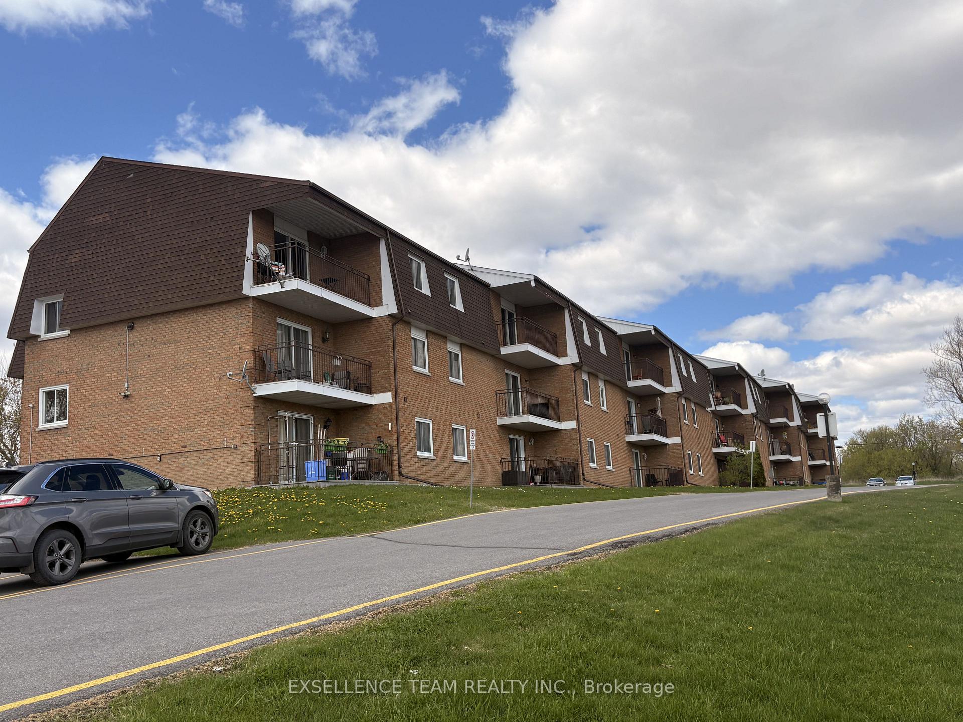 Photo 5 of 220 Kenyon Street, North Glengarry, Alexandria — HOMEH