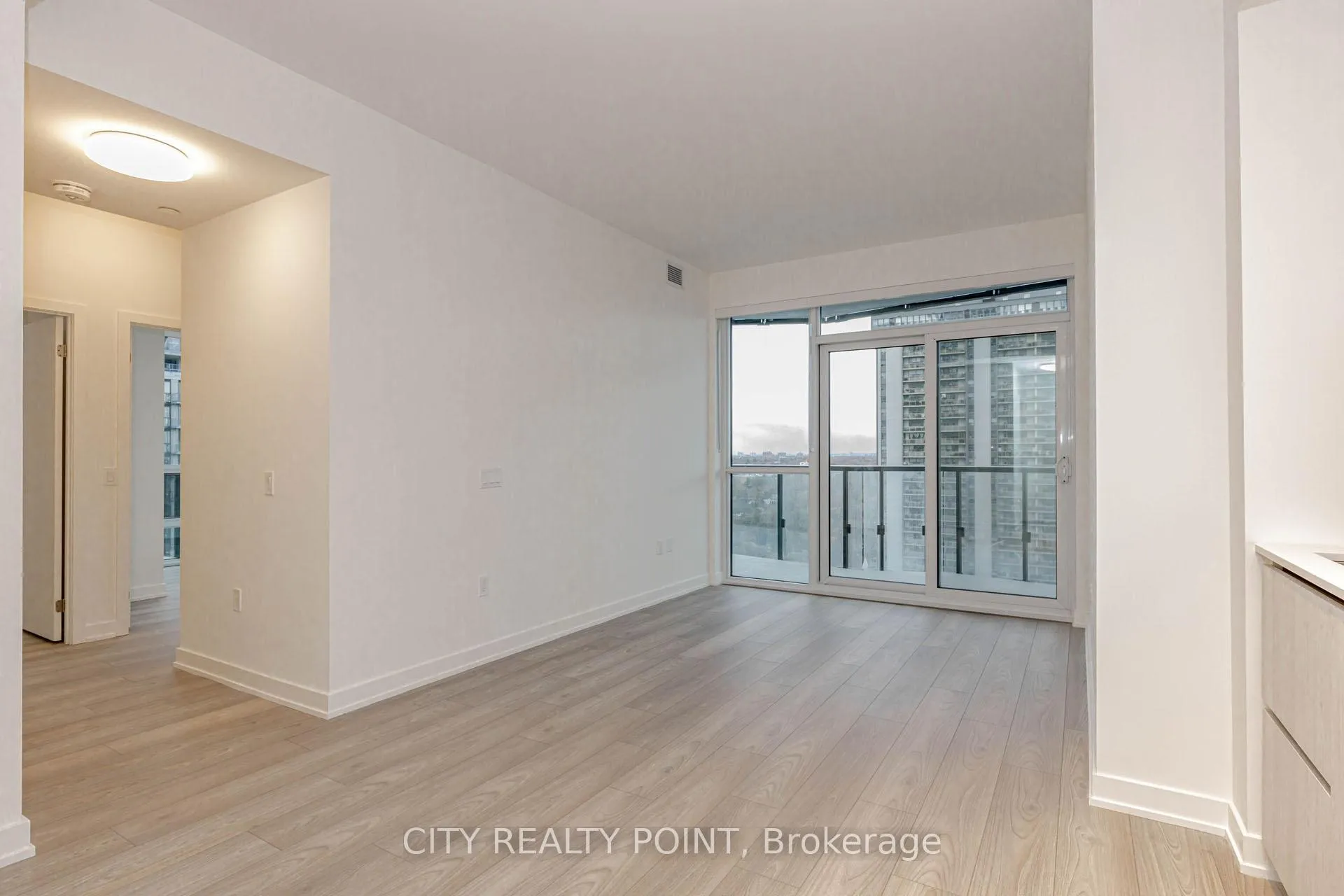 Photo 10 of Unit 1612, 120 Broadway Avenue, Toronto, Mount Pleasant West — HOMEH
