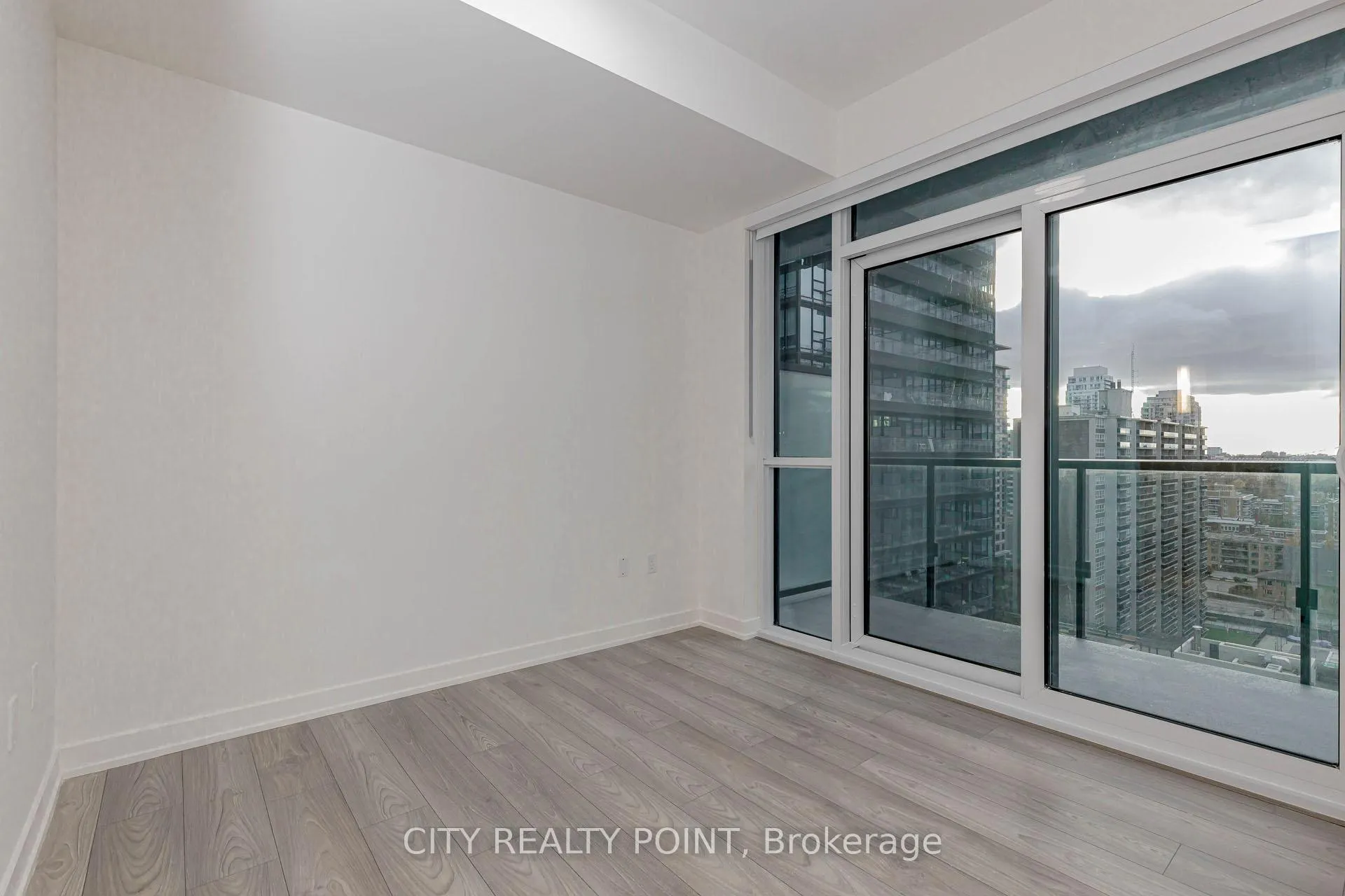 Photo 12 of Unit 1612, 120 Broadway Avenue, Toronto, Mount Pleasant West — HOMEH