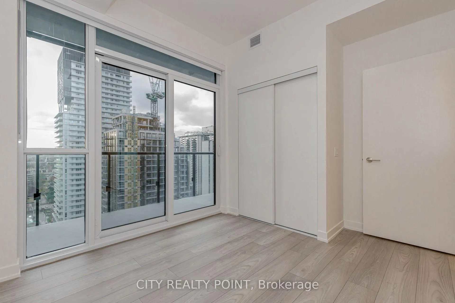 Photo 13 of Unit 1612, 120 Broadway Avenue, Toronto, Mount Pleasant West — HOMEH
