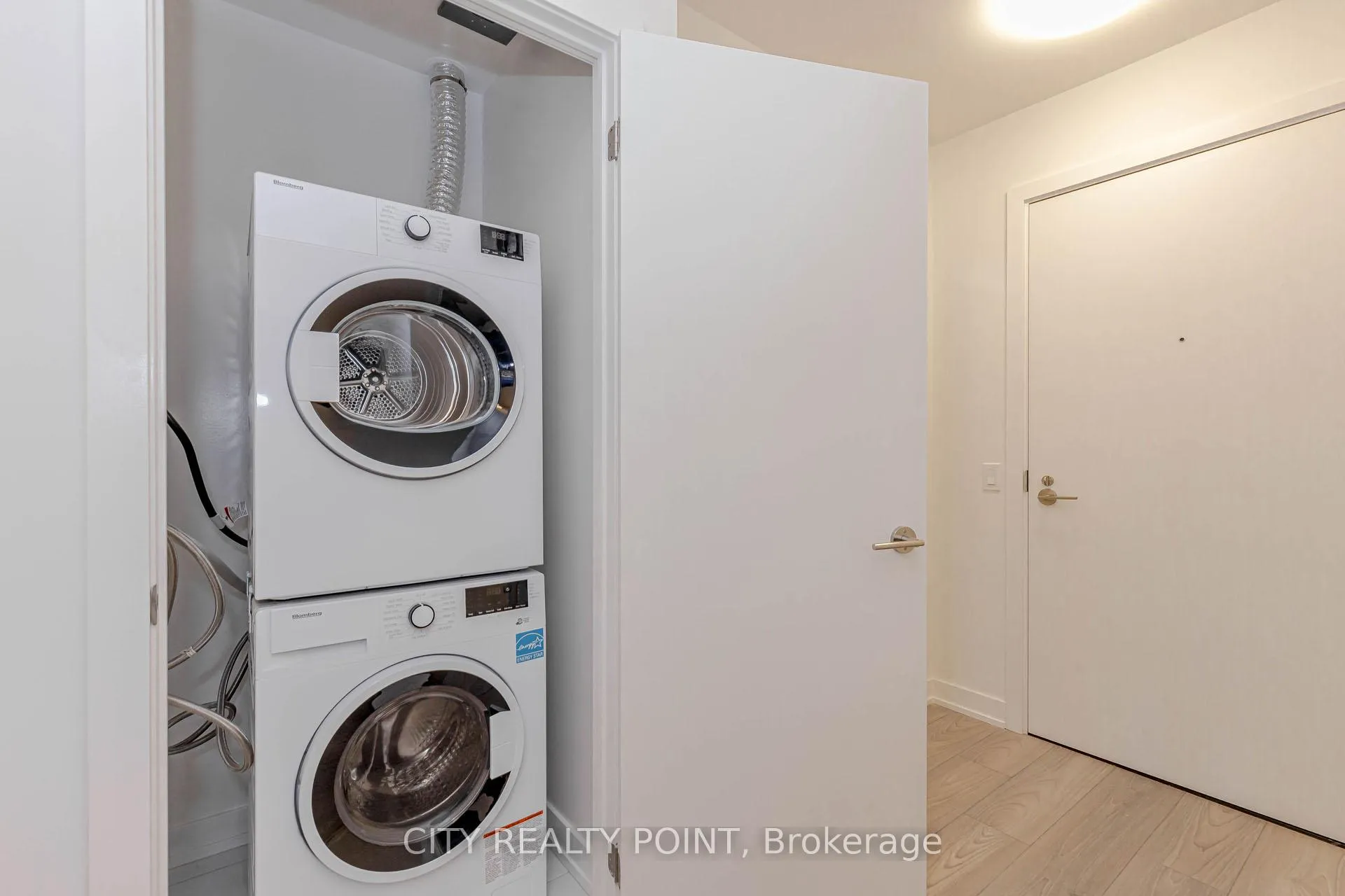 Photo 21 of Unit 1612, 120 Broadway Avenue, Toronto, Mount Pleasant West — HOMEH