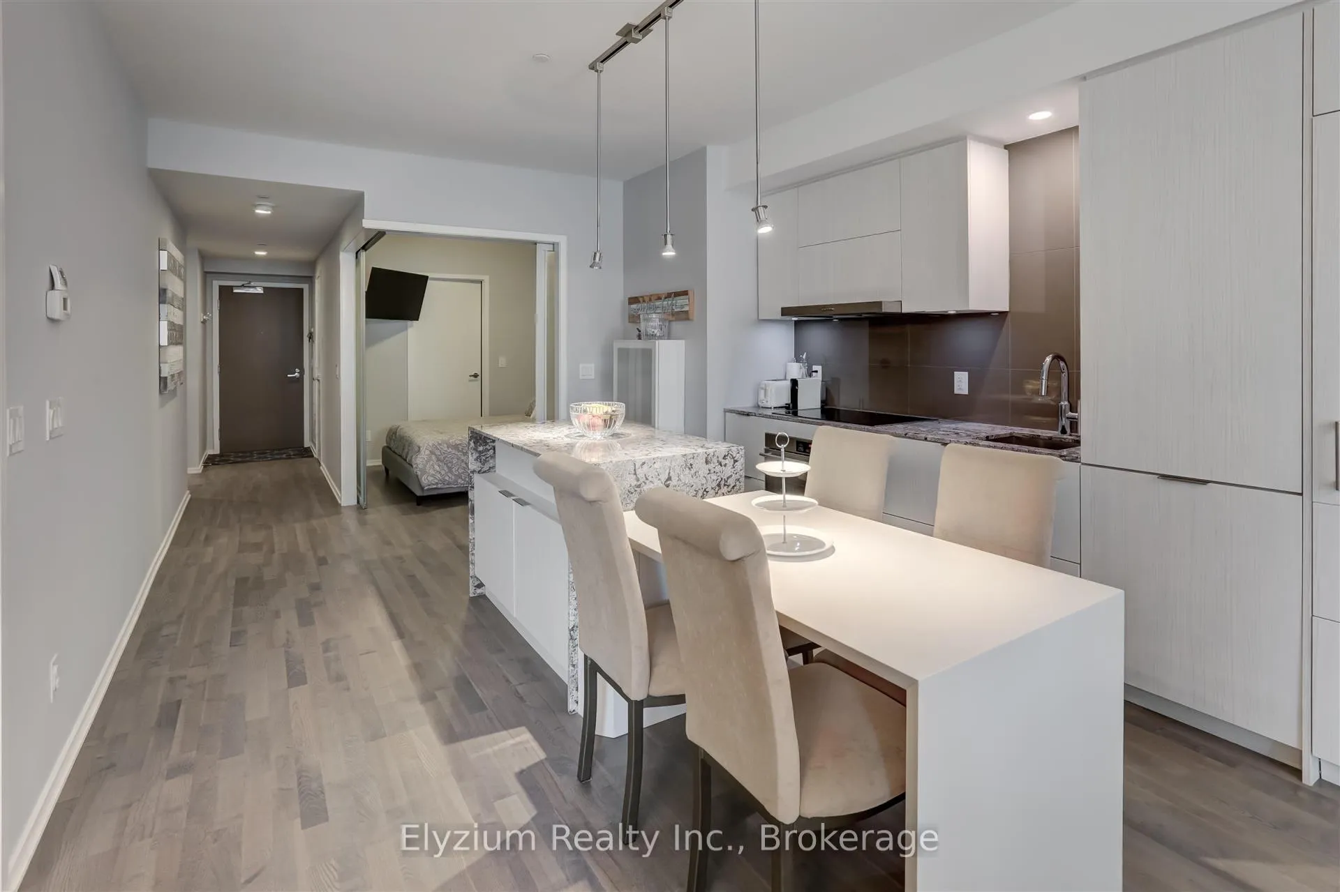 Photo 9 of Unit 518, 1 Bloor St E, Toronto, Church-Yonge Corridor — HOMEH