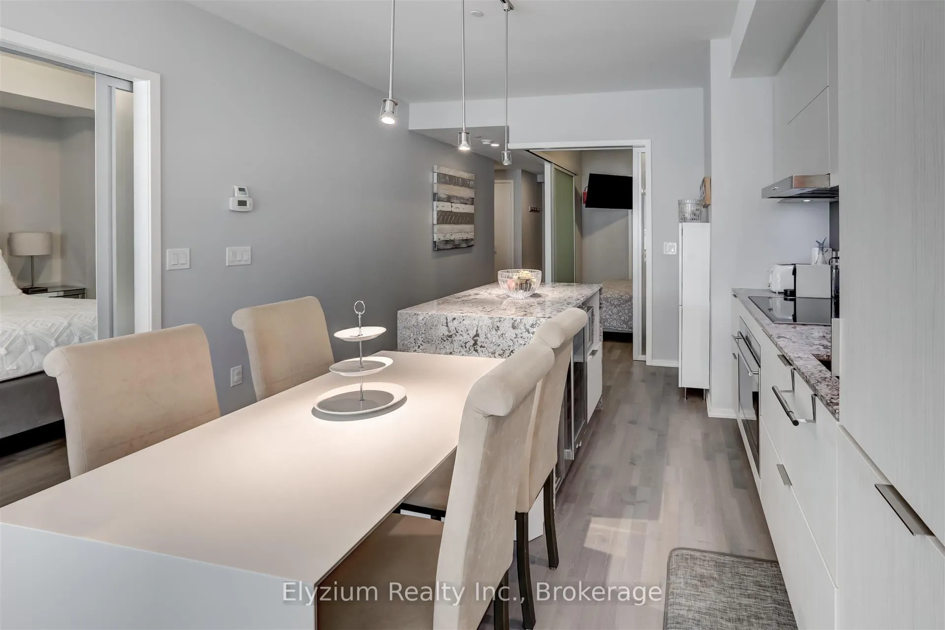 Photo 10 of Unit 518, 1 Bloor St E, Toronto, Church-Yonge Corridor — HOMEH