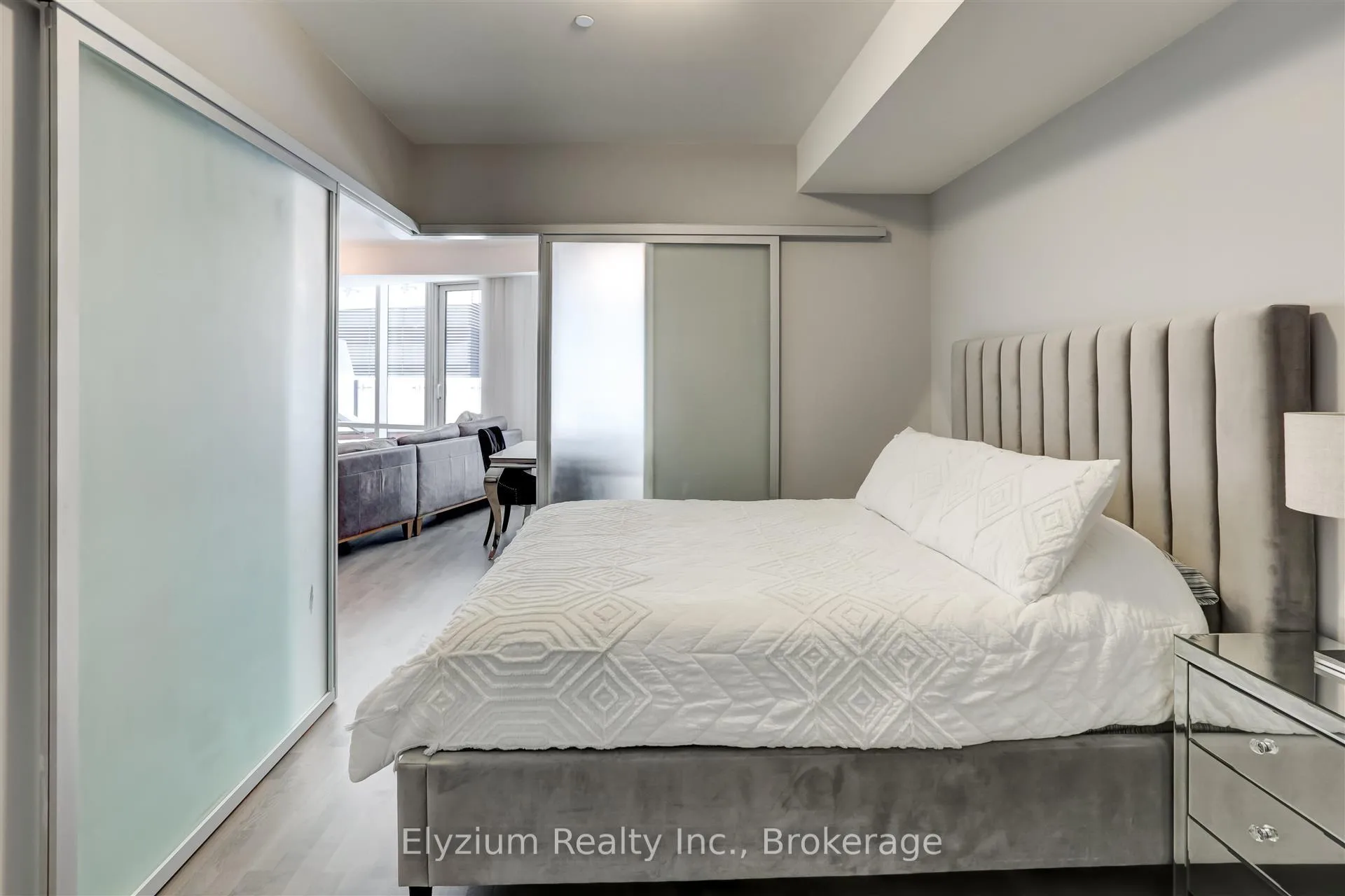 Photo 17 of Unit 518, 1 Bloor St E, Toronto, Church-Yonge Corridor — HOMEH