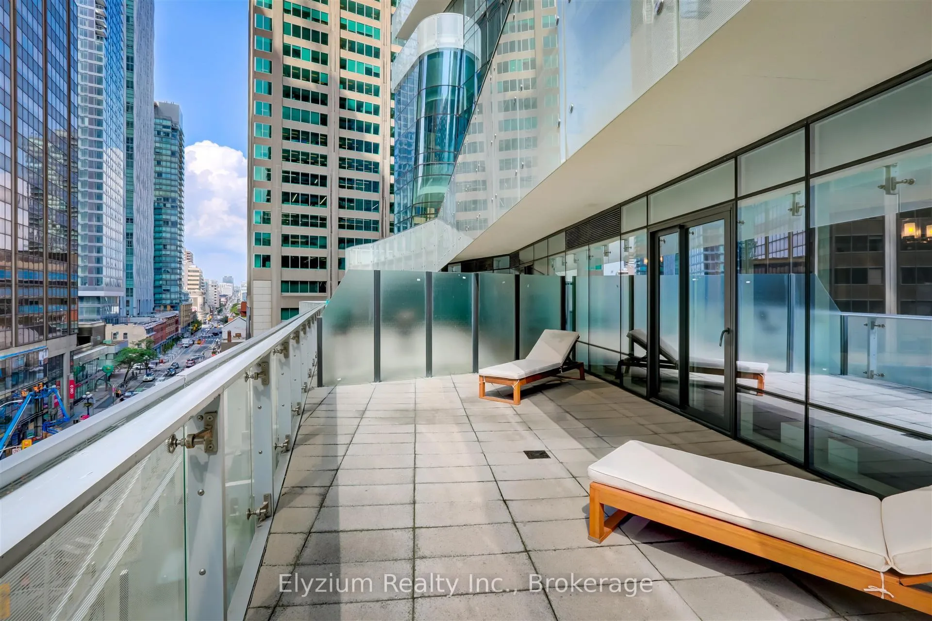 Photo 25 of Unit 518, 1 Bloor St E, Toronto, Church-Yonge Corridor — HOMEH