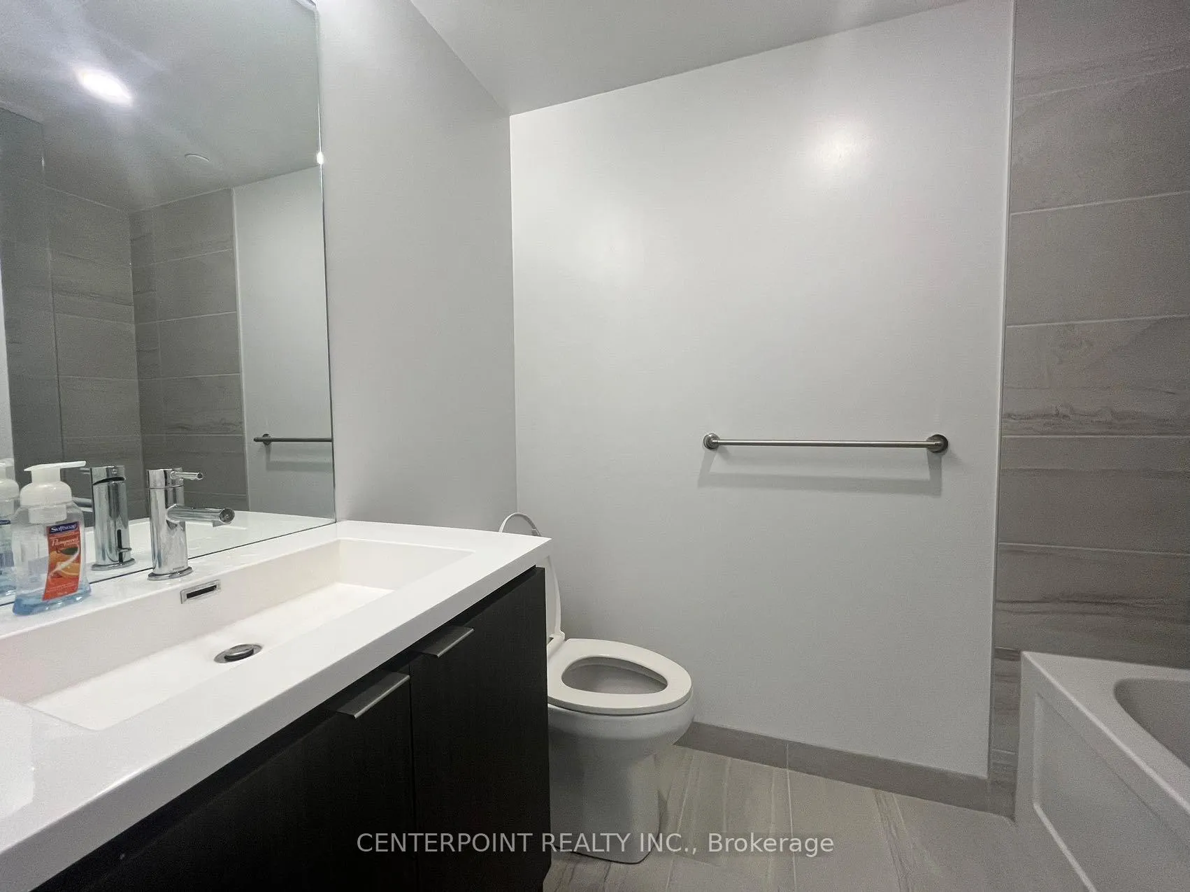 Photo 9 of Unit 6206, 55 Cooper Street, Toronto, Waterfront Communities — HOMEH