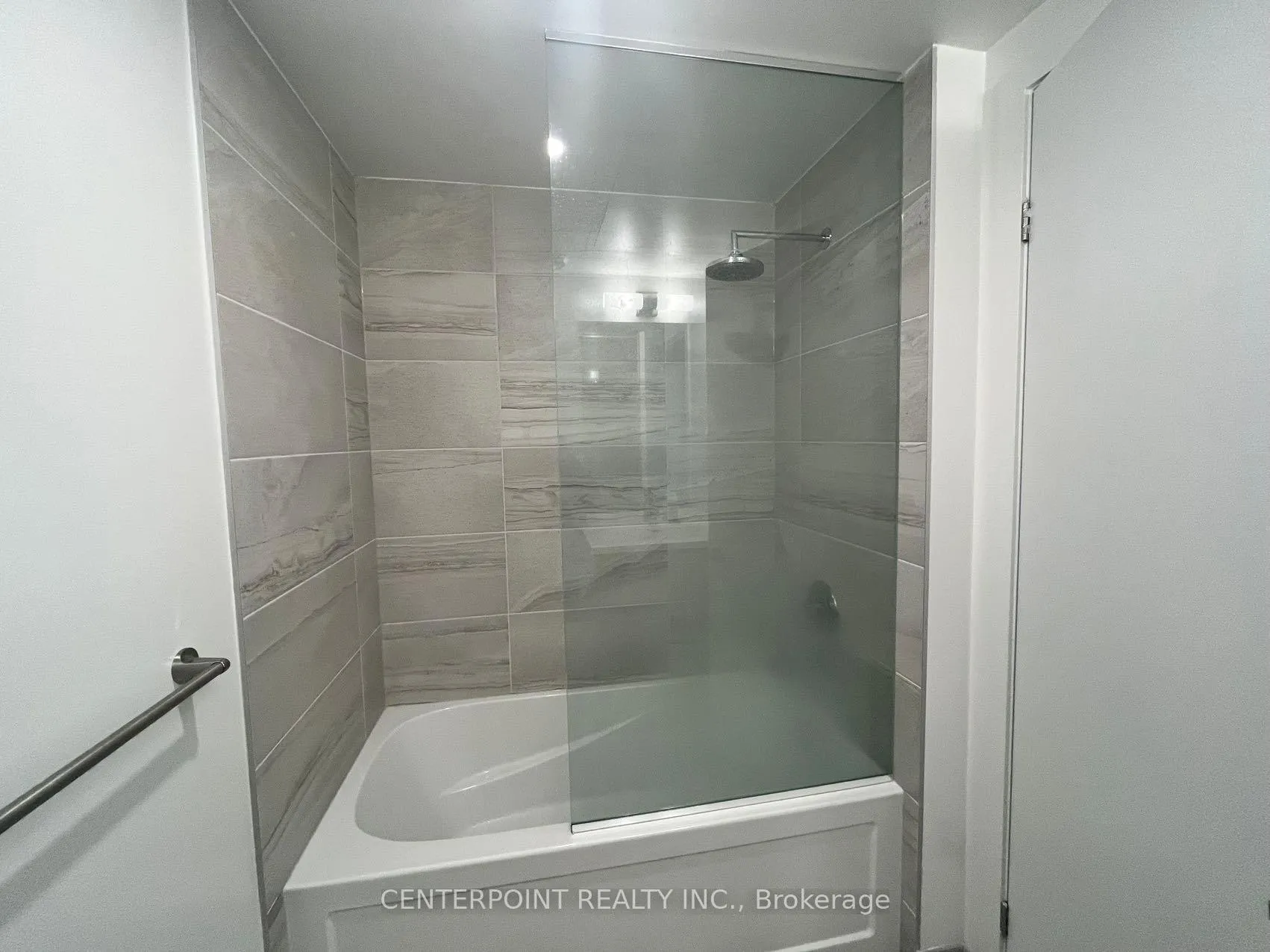 Photo 10 of Unit 6206, 55 Cooper Street, Toronto, Waterfront Communities — HOMEH
