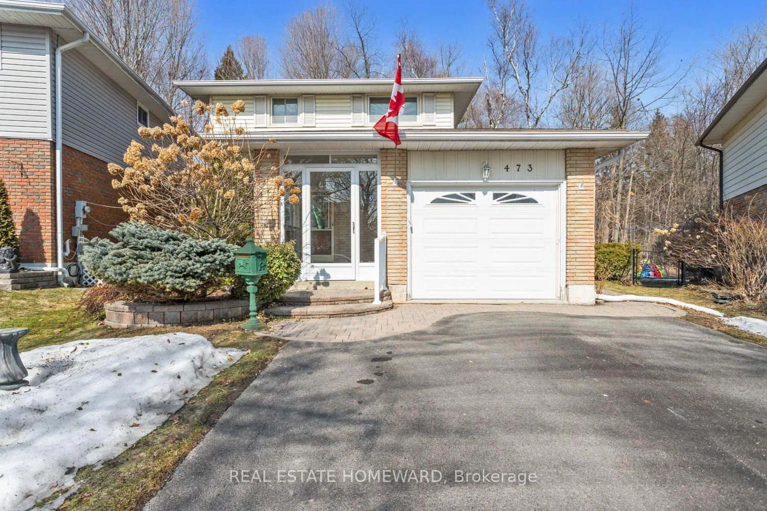 Photo 2 of 473 Paddington Crescent, Oshawa, Centennial — HOMEH