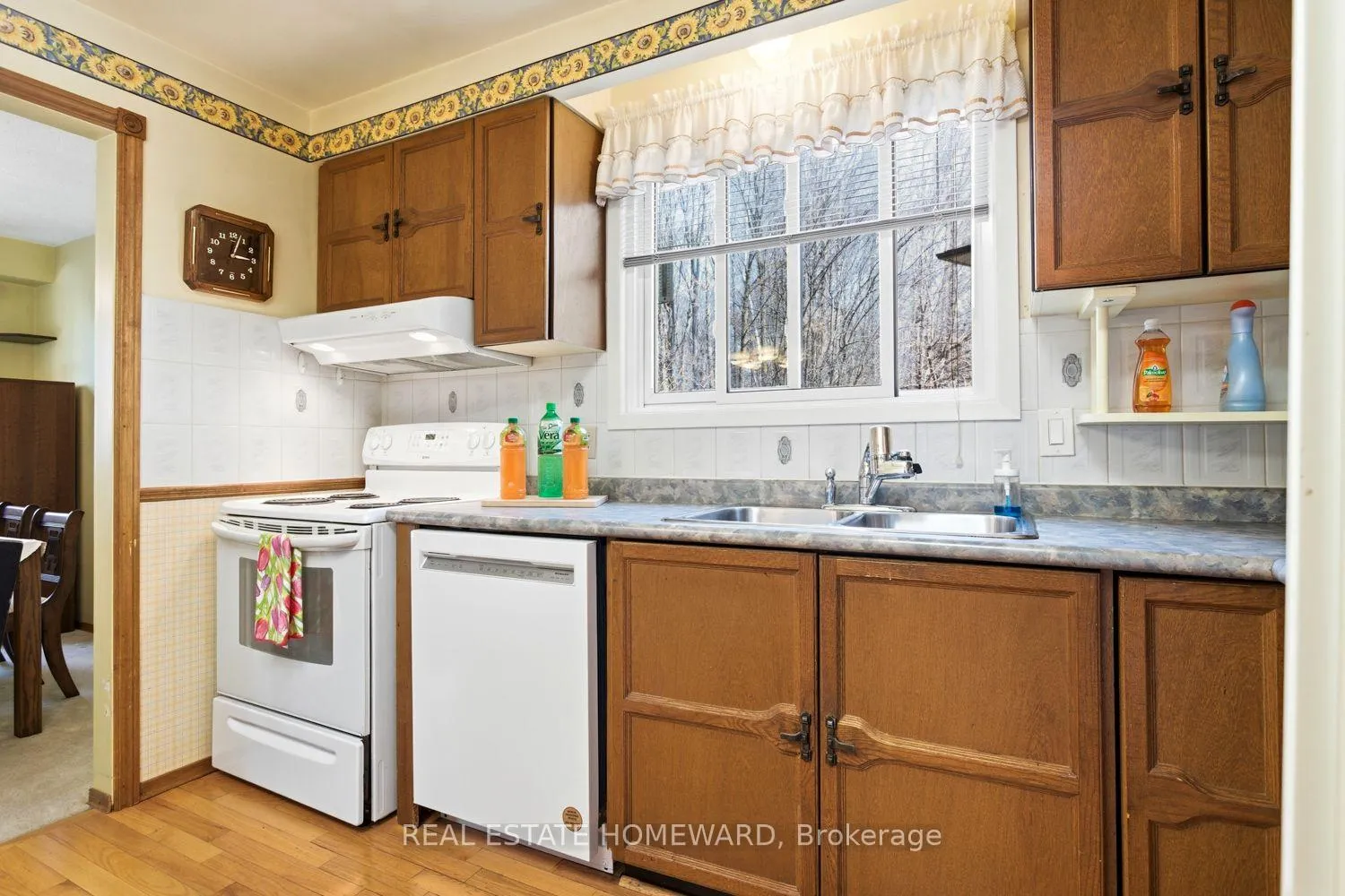 Photo 17 of 473 Paddington Crescent, Oshawa, Centennial — HOMEH