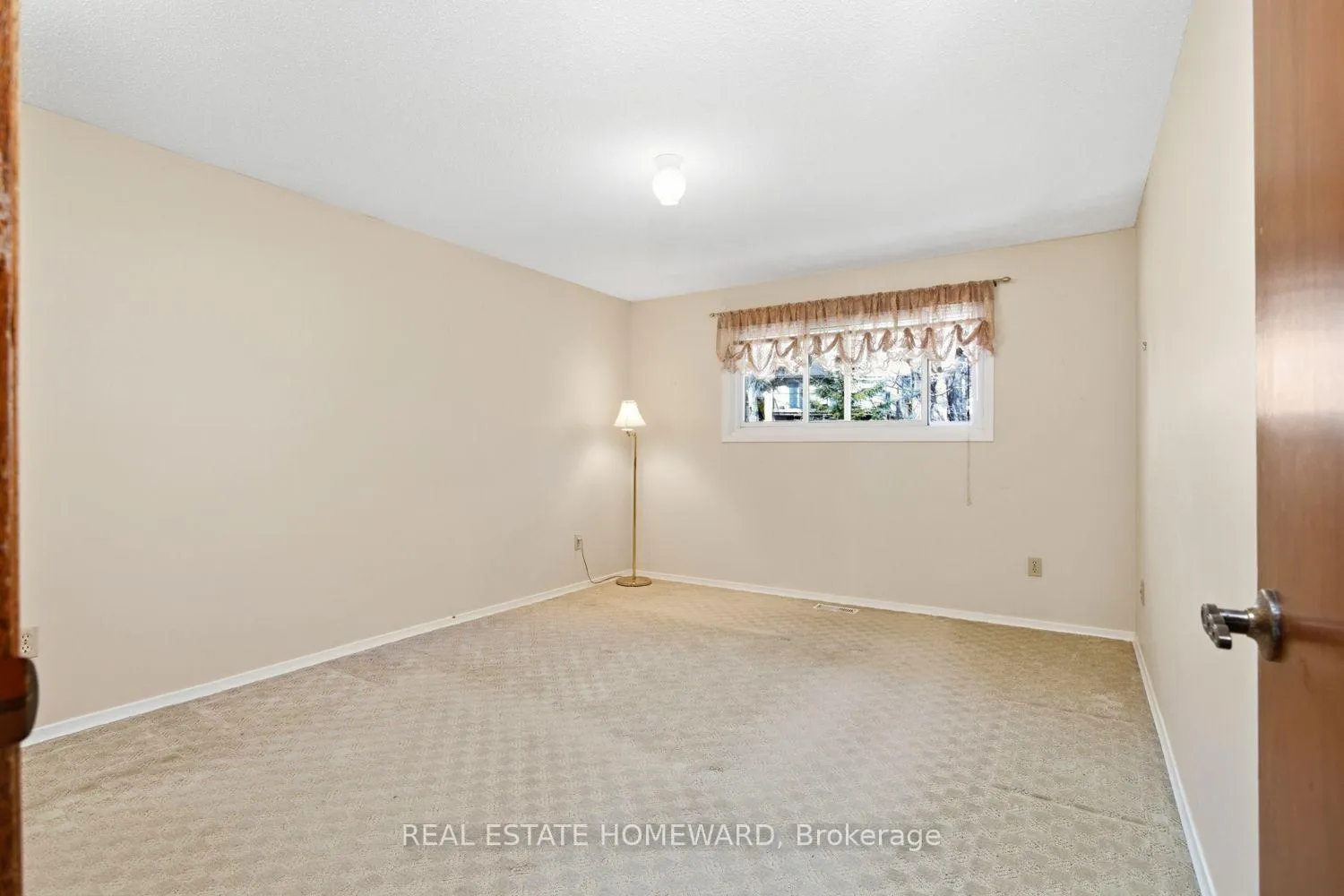 Photo 25 of 473 Paddington Crescent, Oshawa, Centennial — HOMEH