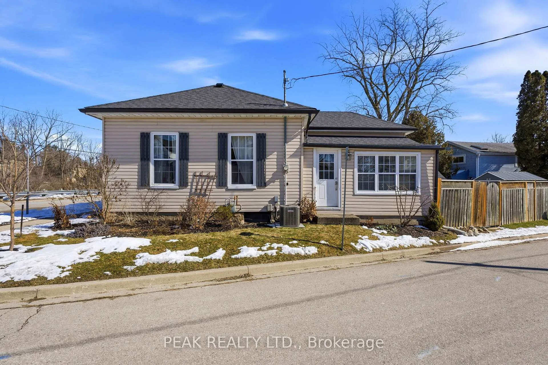 Photo 4 of 17 Helen Street, Brant, Paris — HOMEH