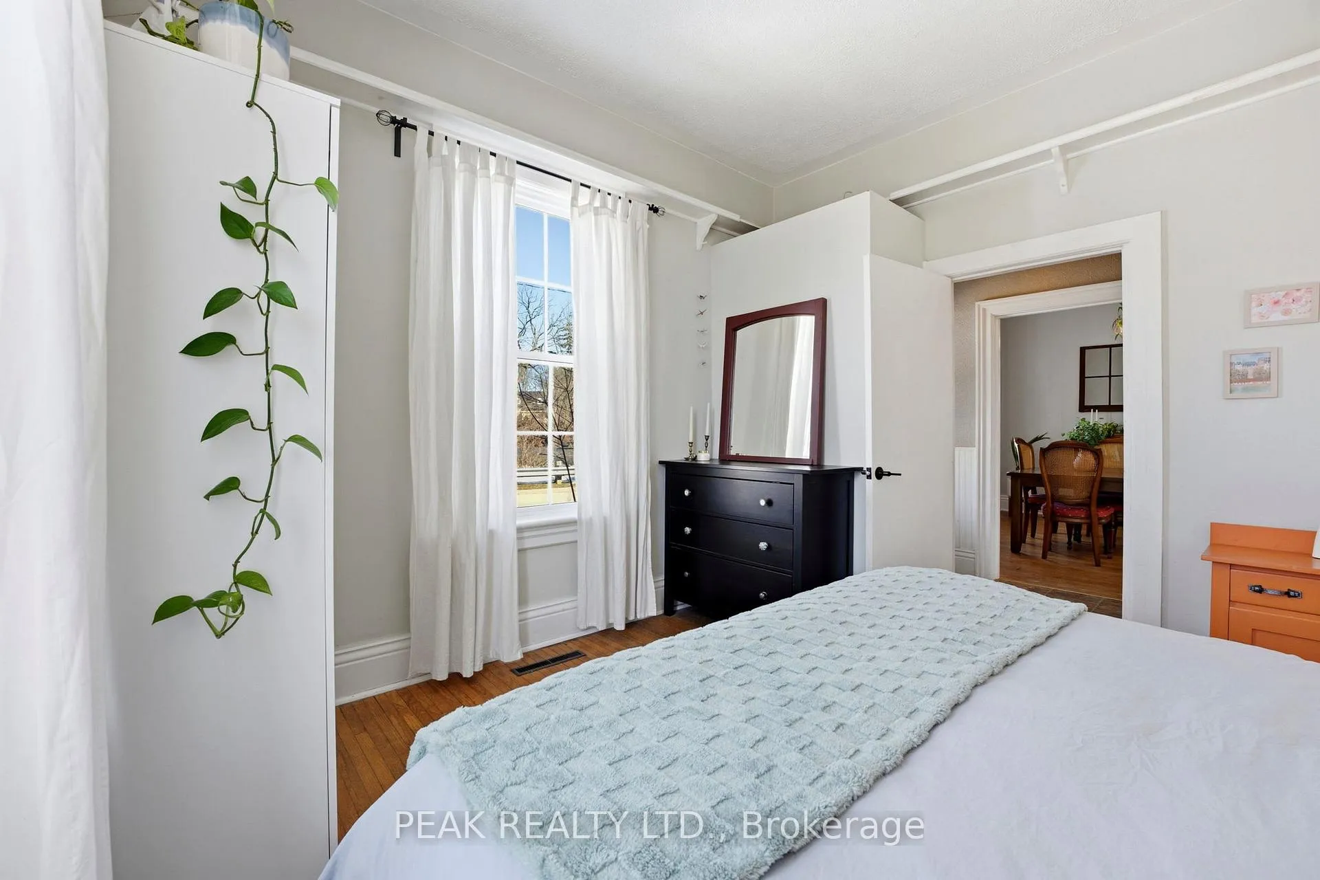 Photo 17 of 17 Helen Street, Brant, Paris — HOMEH