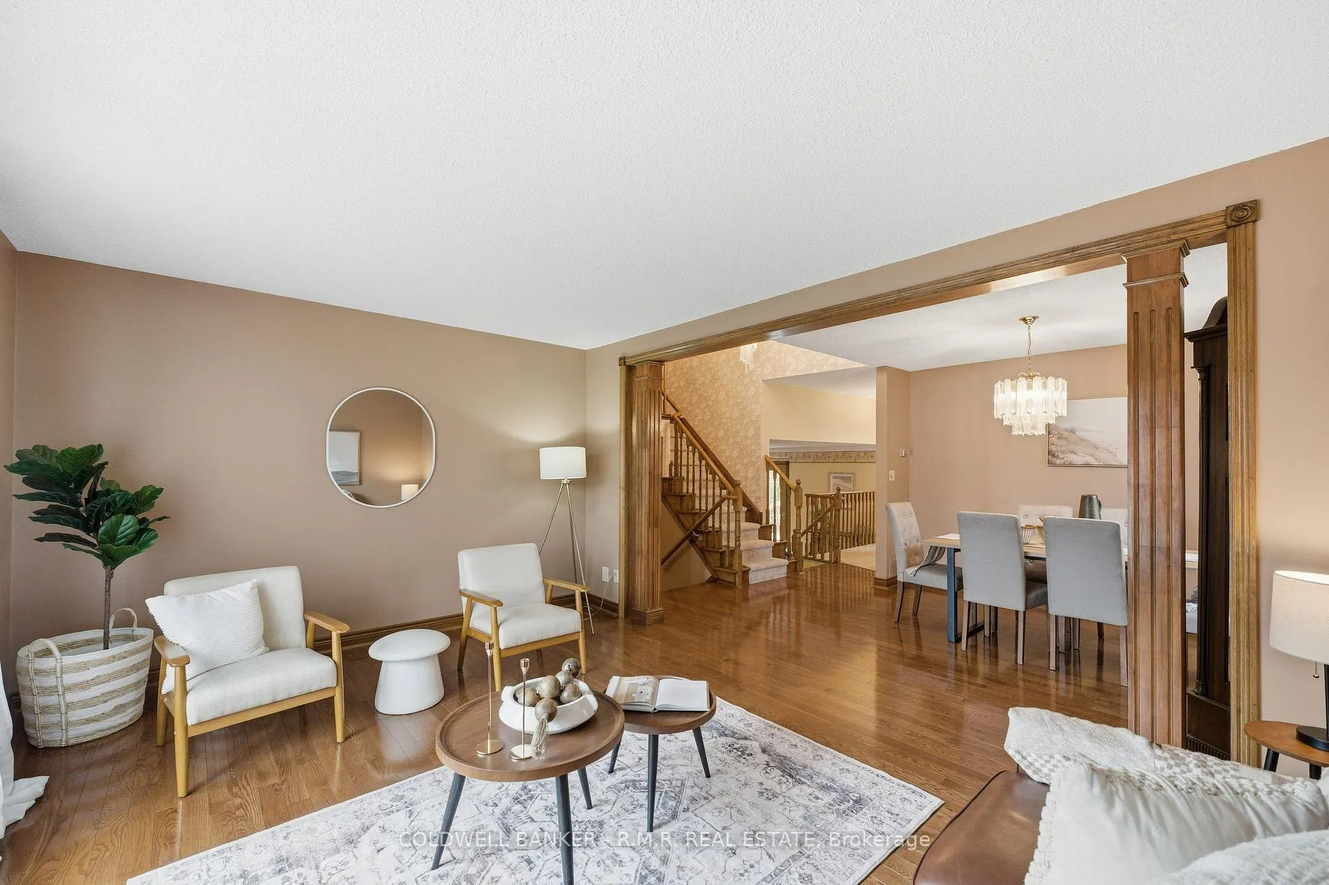 Photo 4 of 118 Waverly Street N, Oshawa, McLaughlin — HOMEH