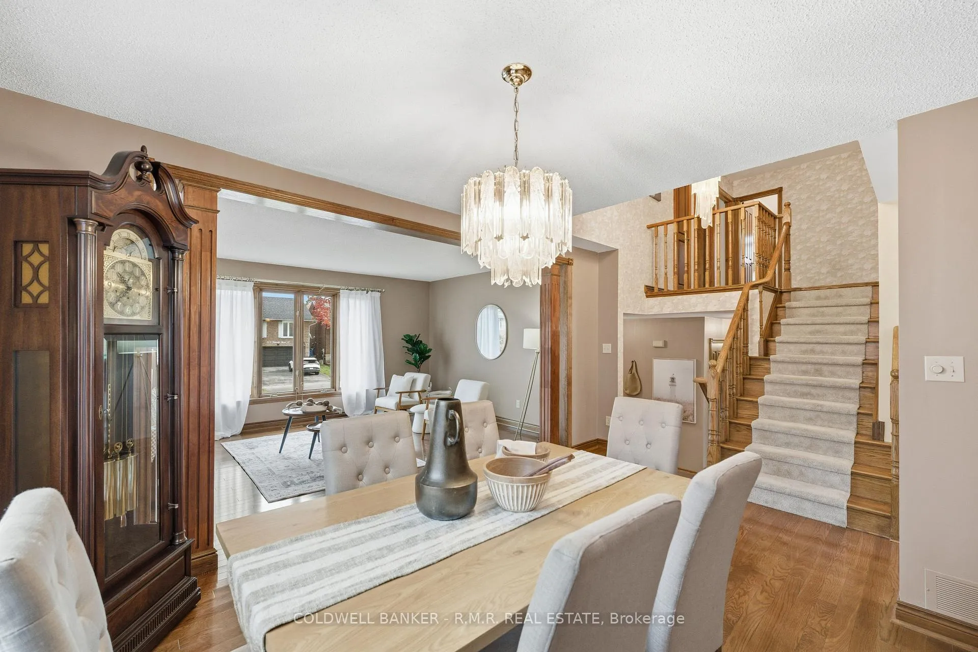 Photo 9 of 118 Waverly Street N, Oshawa, McLaughlin — HOMEH