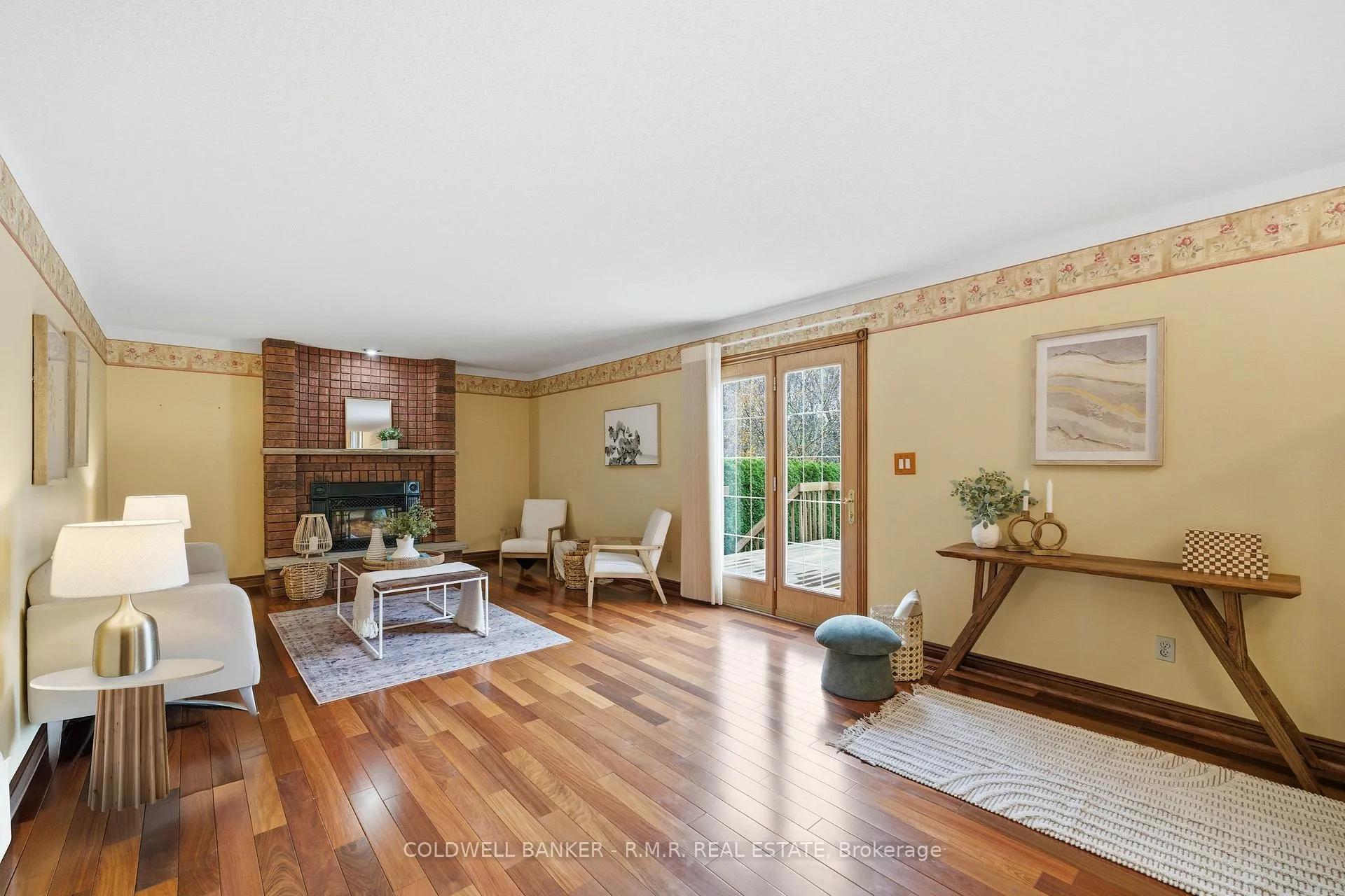 Photo 16 of 118 Waverly Street N, Oshawa, McLaughlin — HOMEH