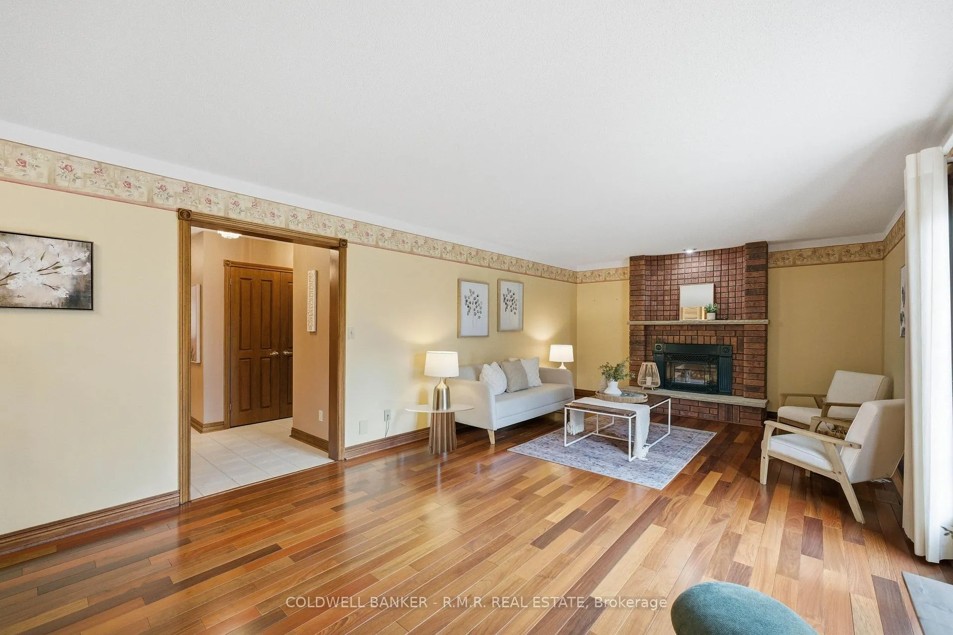 Photo 17 of 118 Waverly Street N, Oshawa, McLaughlin — HOMEH