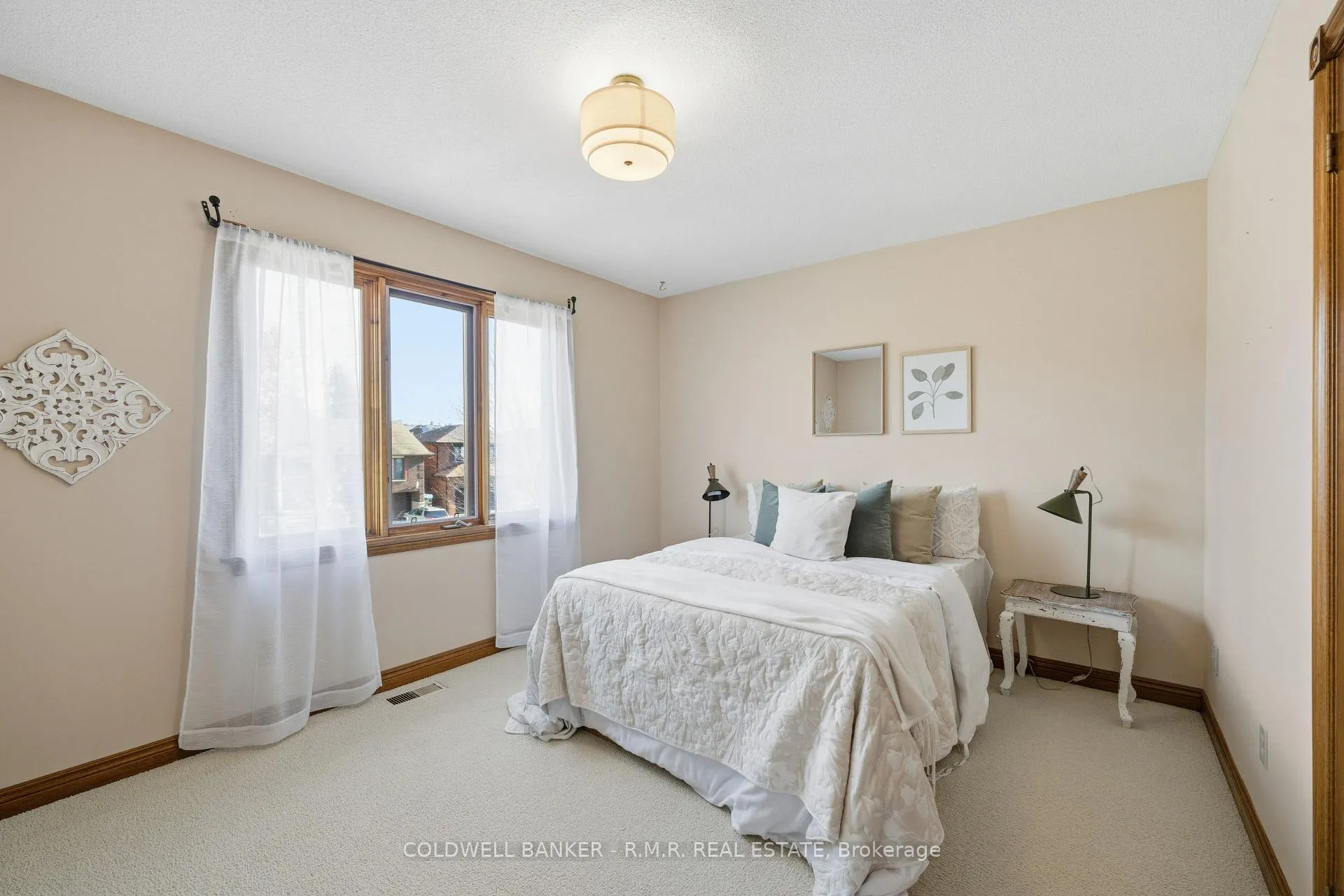Photo 22 of 118 Waverly Street N, Oshawa, McLaughlin — HOMEH