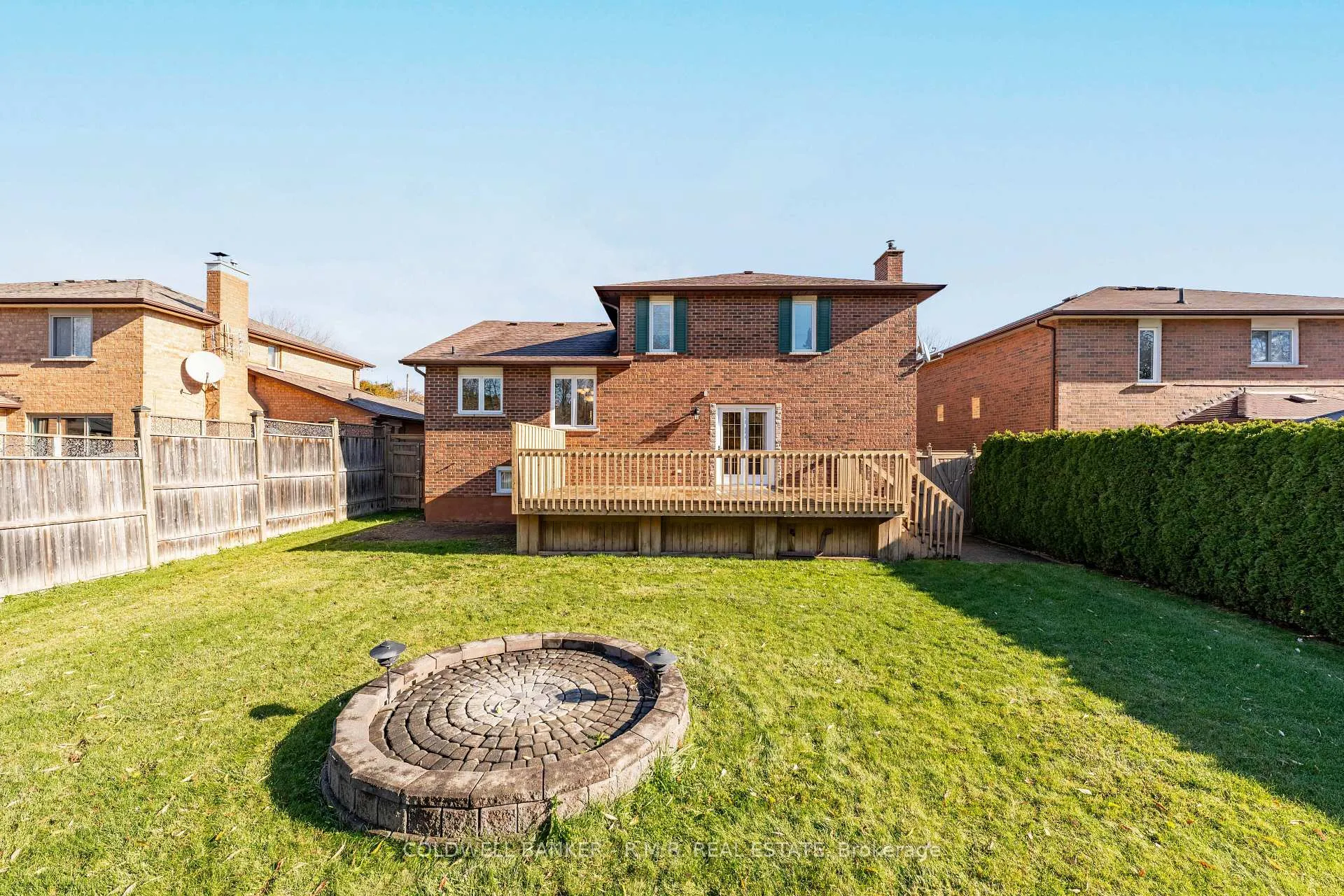 Photo 33 of 118 Waverly Street N, Oshawa, McLaughlin — HOMEH